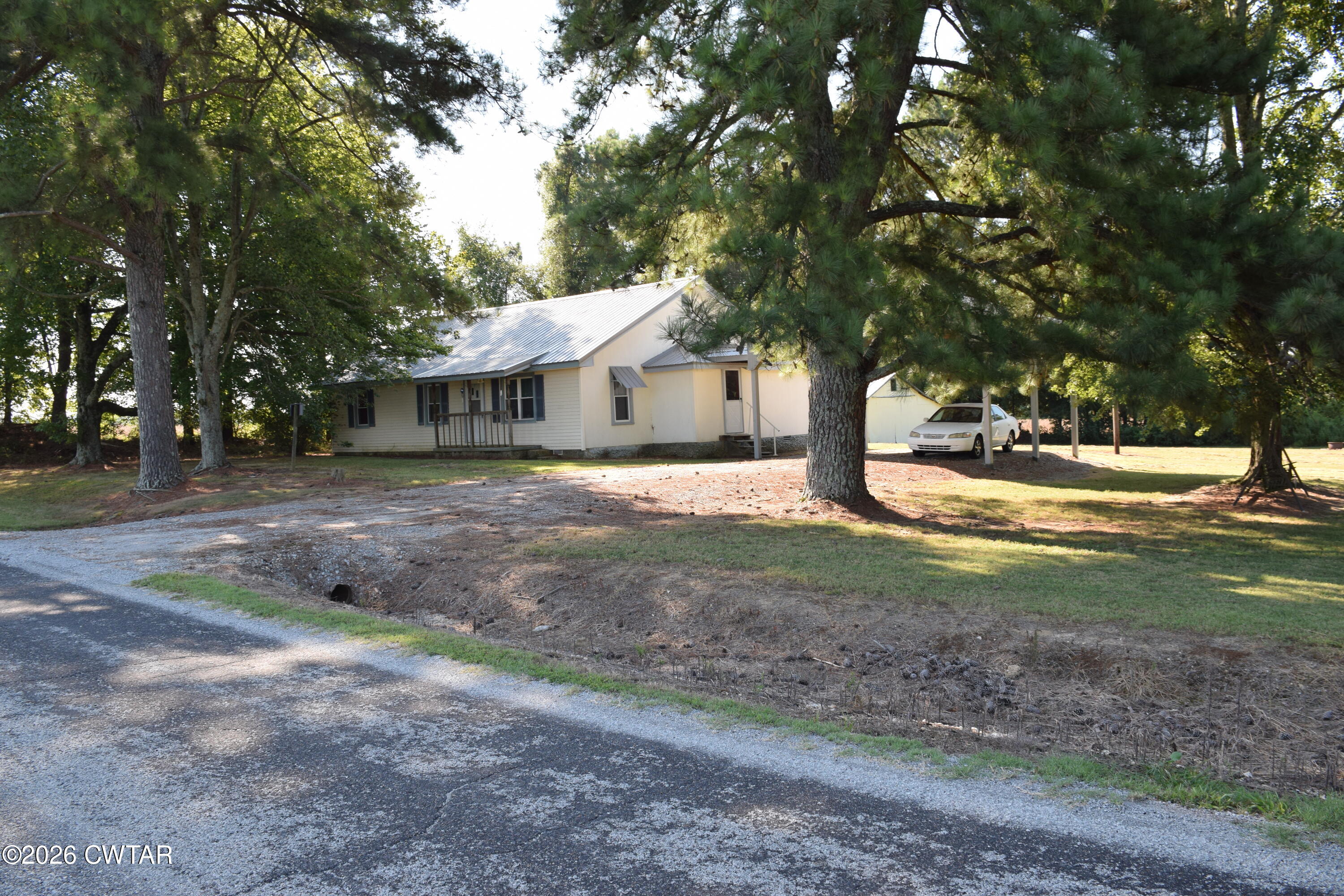137 Midway Road - Photo 3