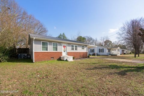 552 Weaver Street Lexington TN 38351