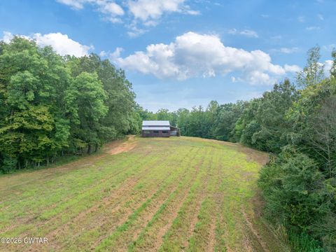 957 Holladay Road Parsons TN 38363
