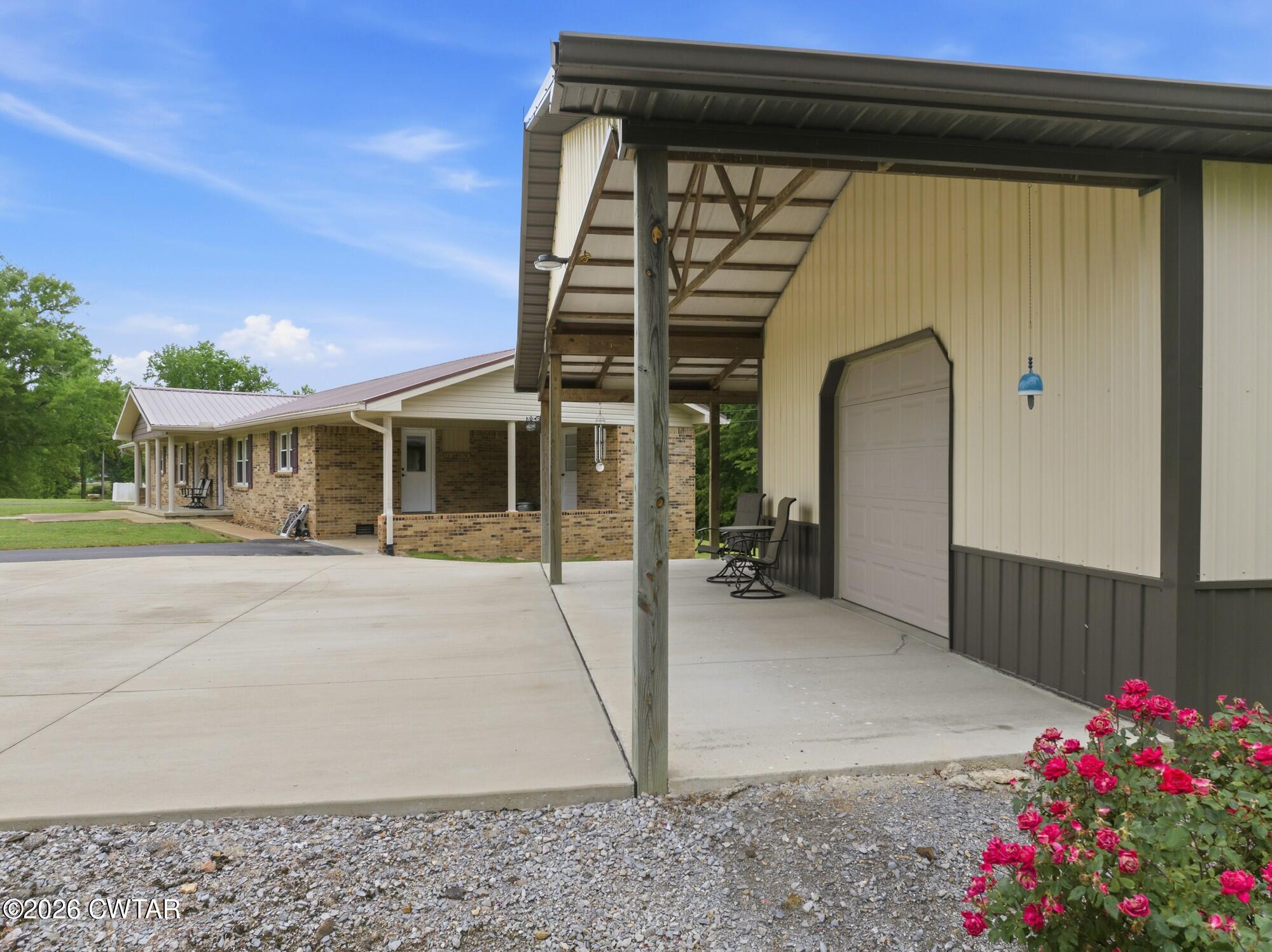944 Brooksie Thompson Road