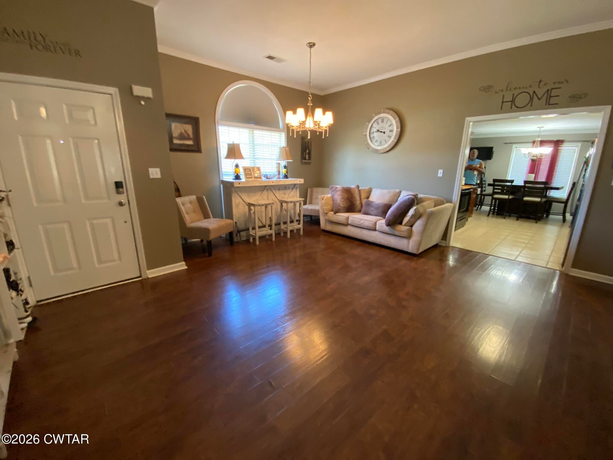 208 Meadowlark Cove