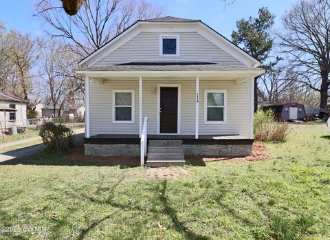 MLS: 2501168