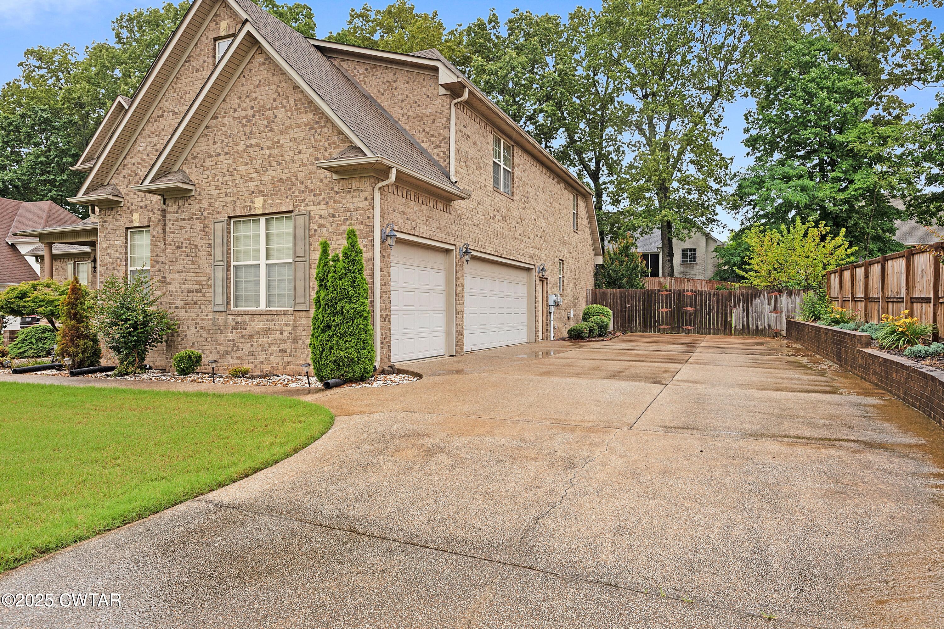 31 Brookhollow Cove