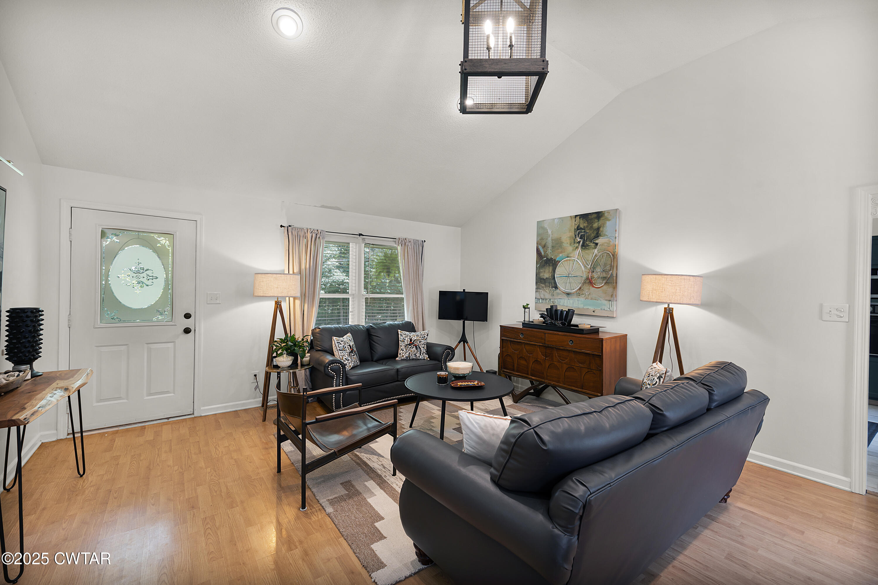 19 Lake Of The Woods Drive