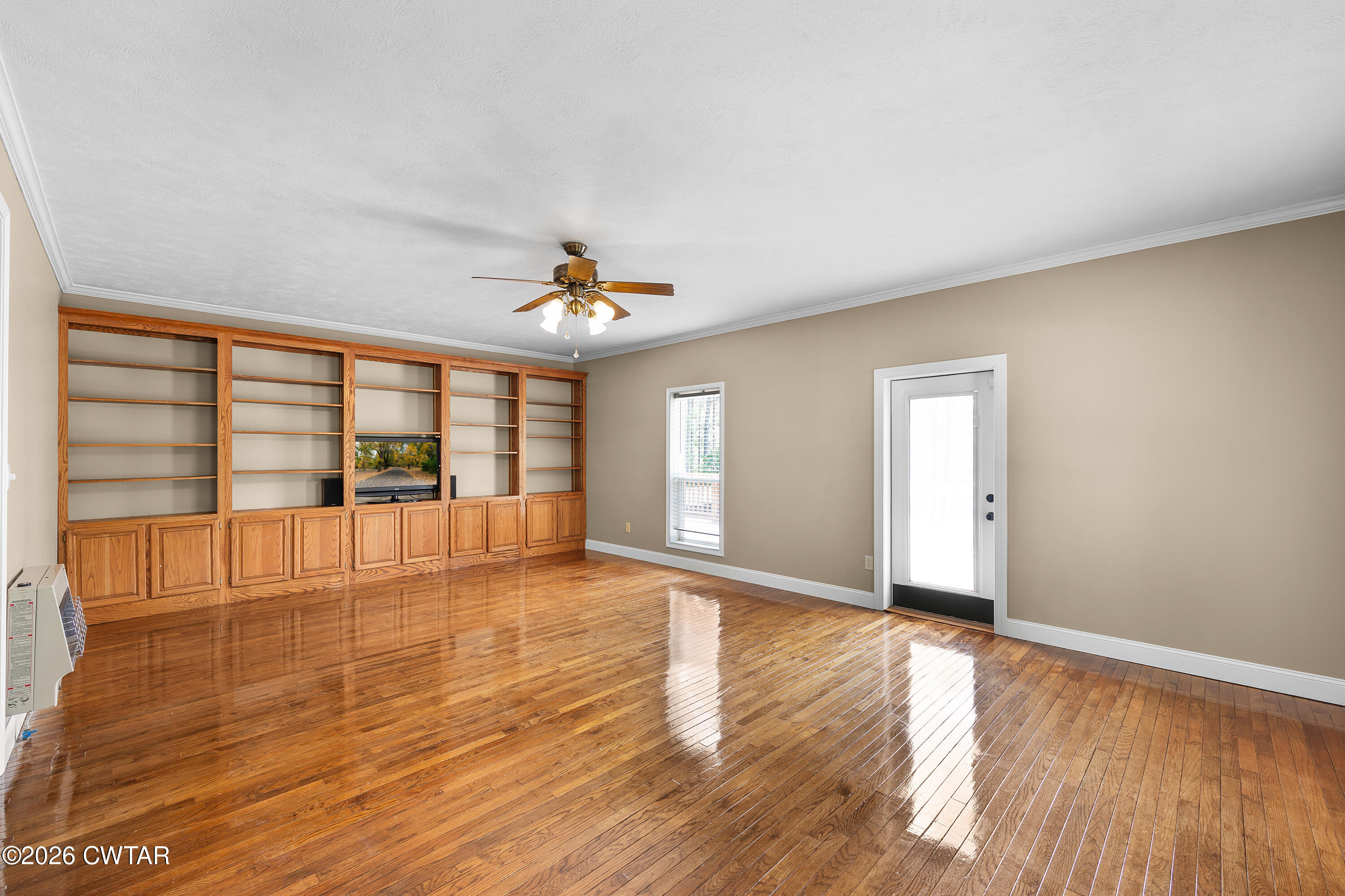 1555 Short Road