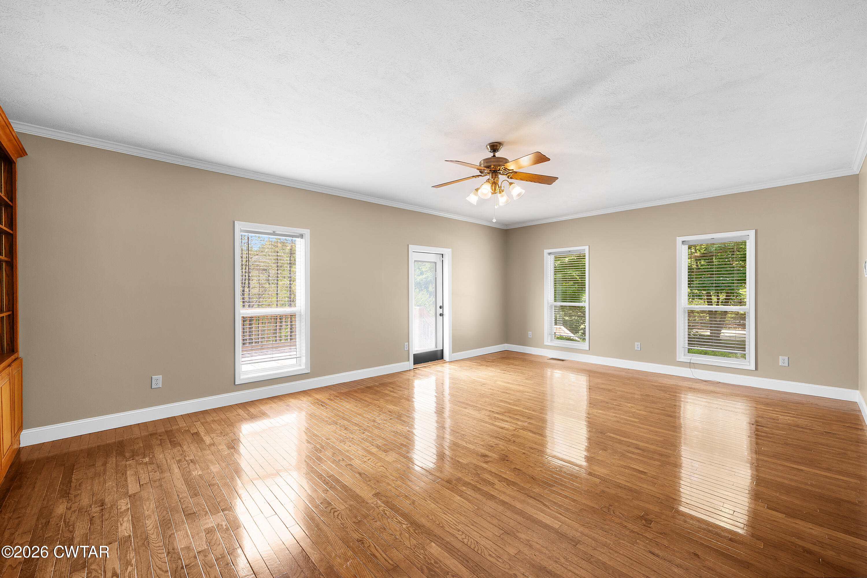 1555 Short Road
