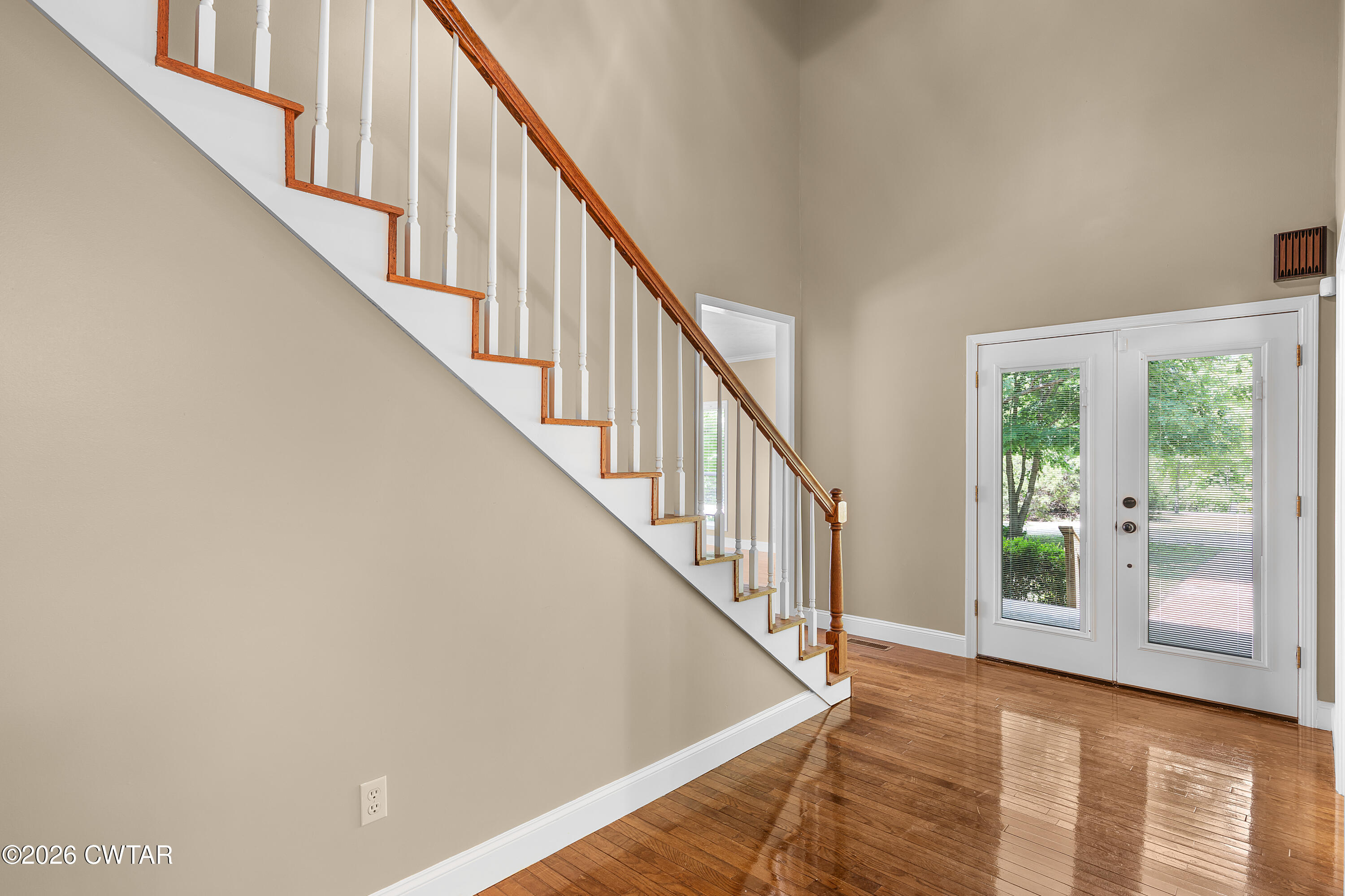 1555 Short Road