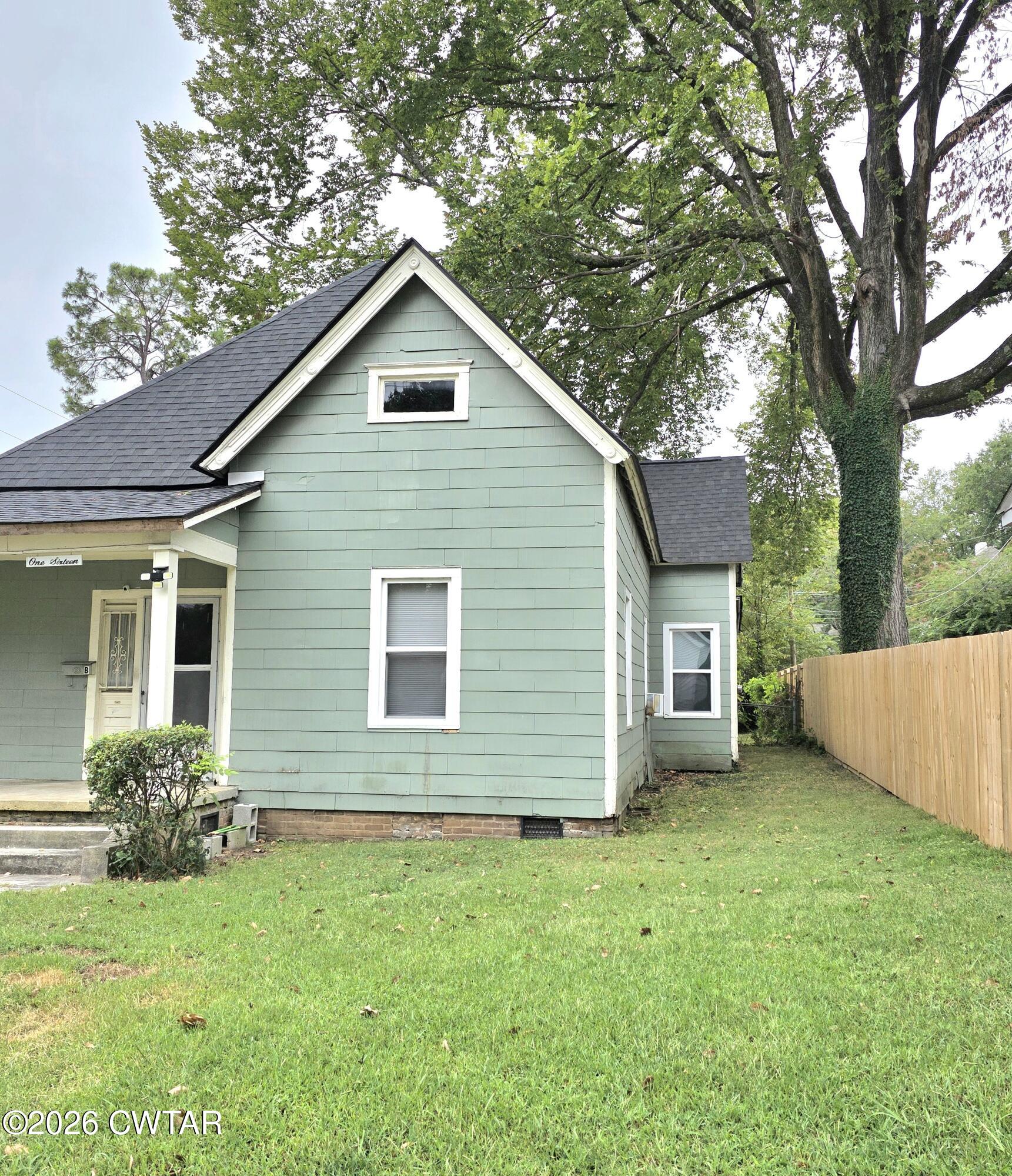 116 W Grand Street