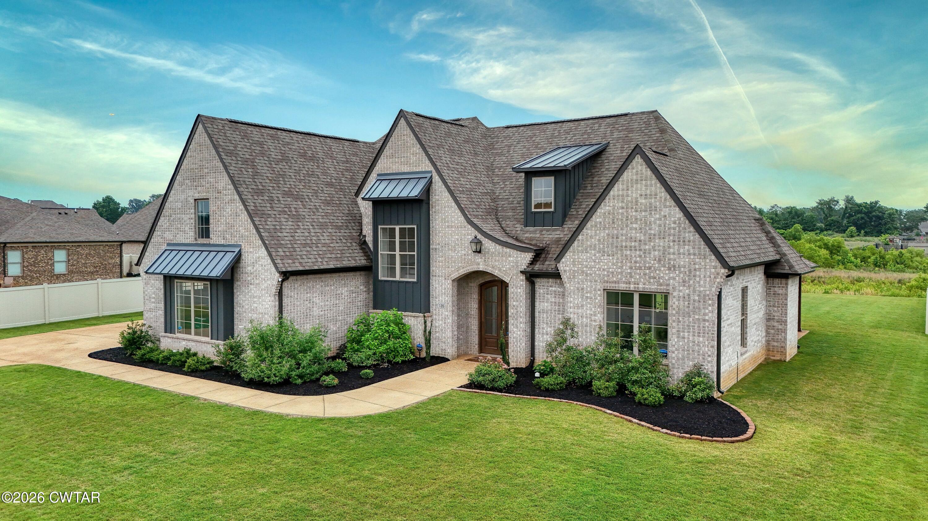 135 Crosswynd Drive