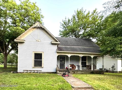521 Main St. E Newbern TN 38059