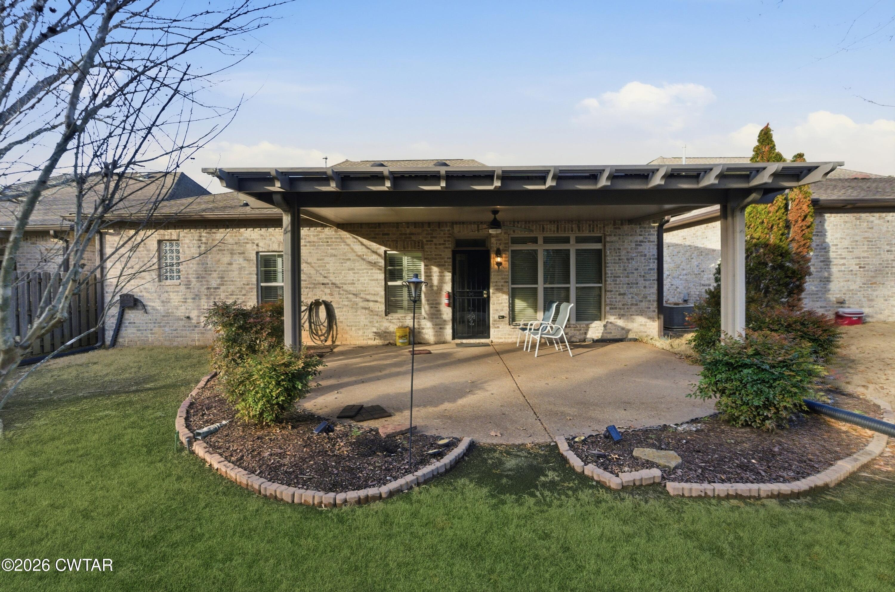 26 Water Ridge Place