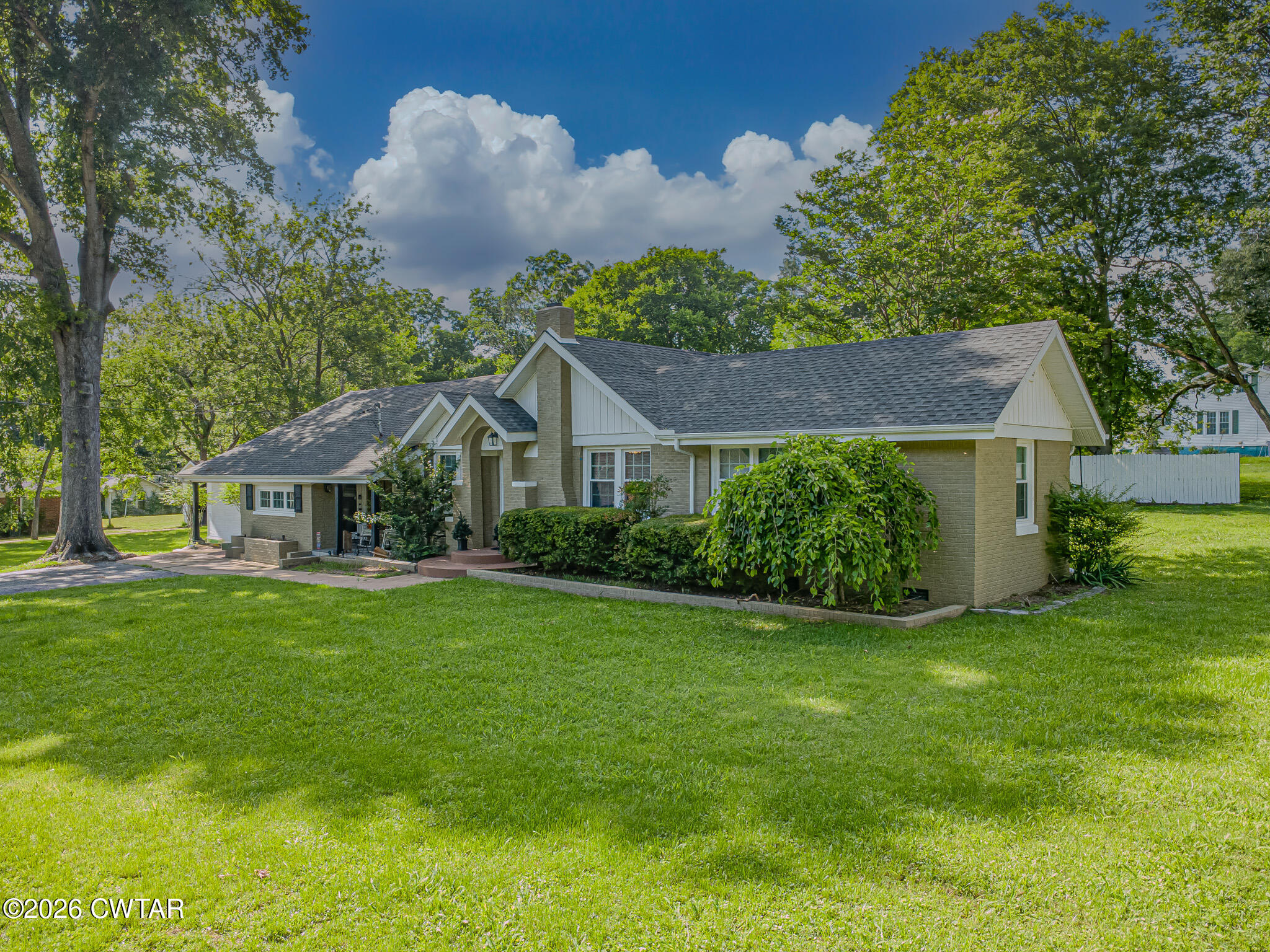 365 Benton Street