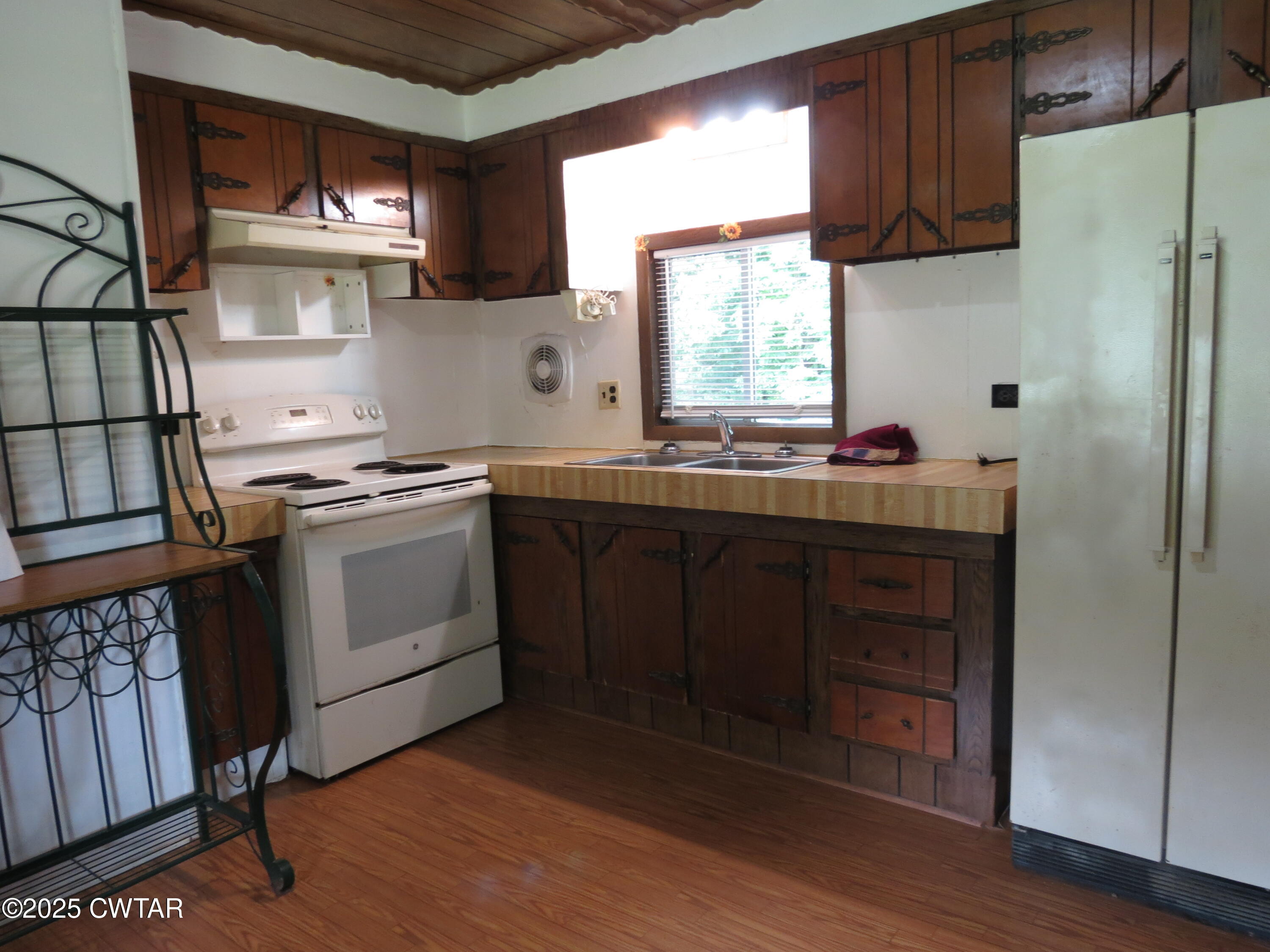 36 Carol Ann Avenue