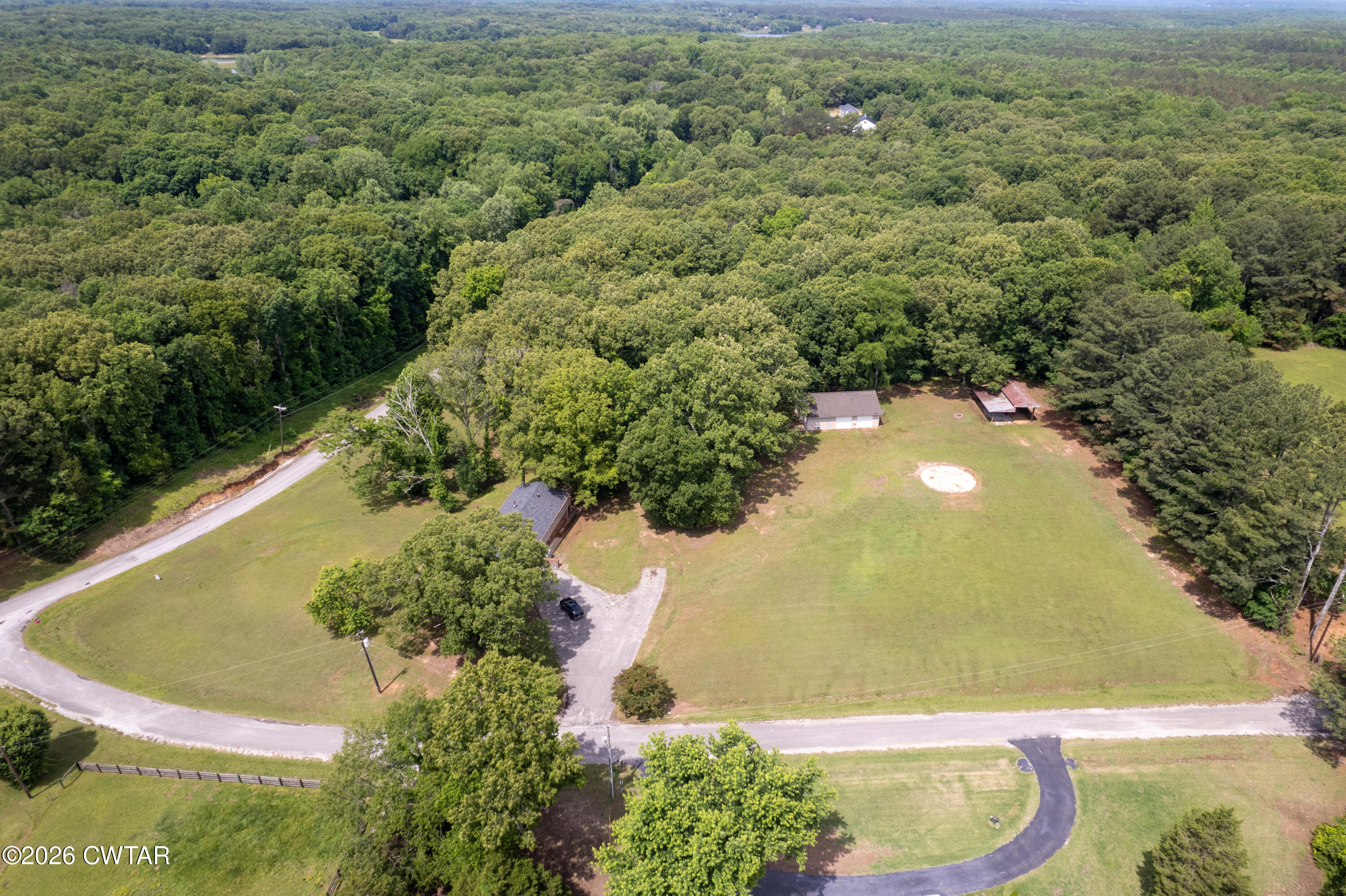 363 Lakewood Drive E