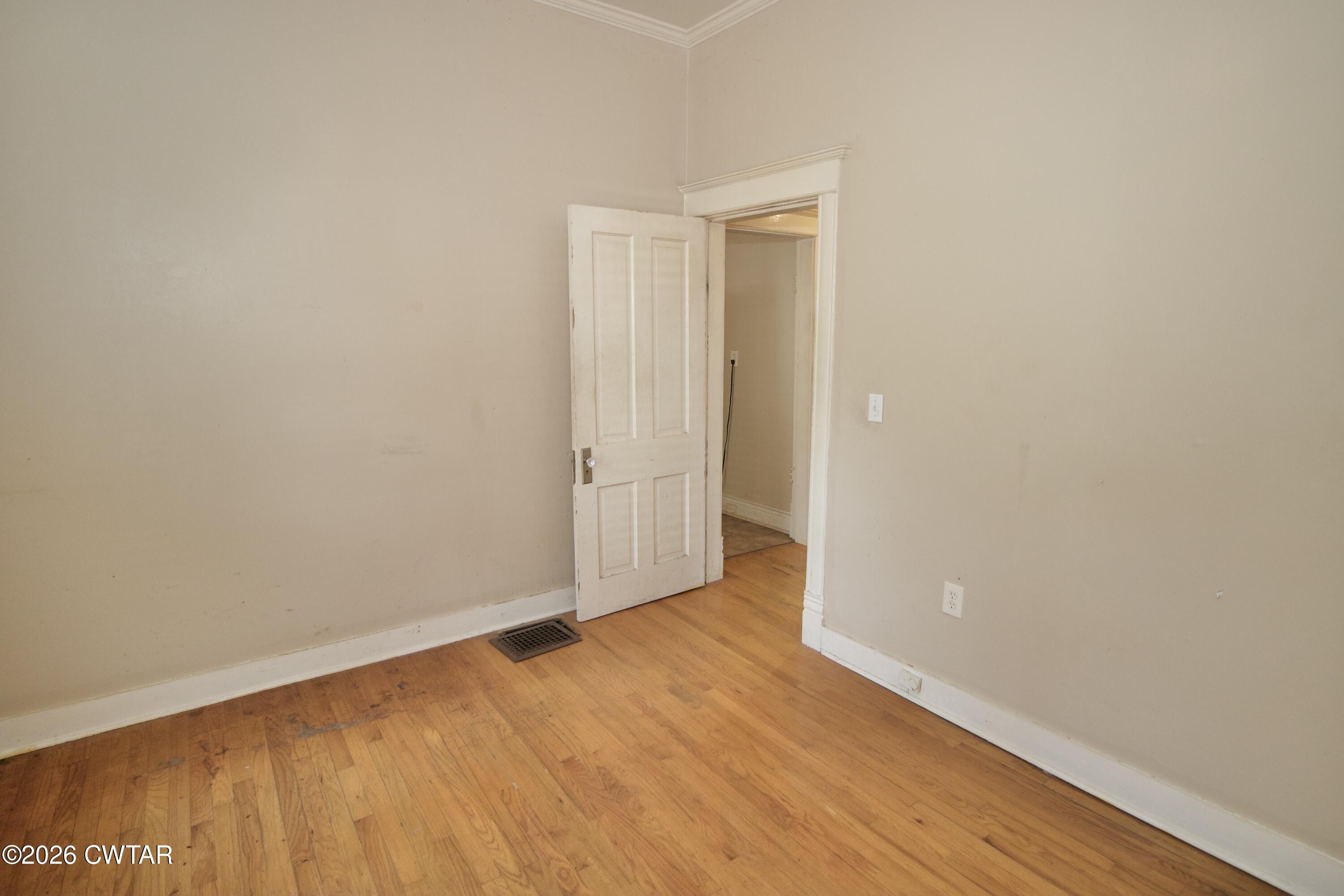 1782 E Chester Street