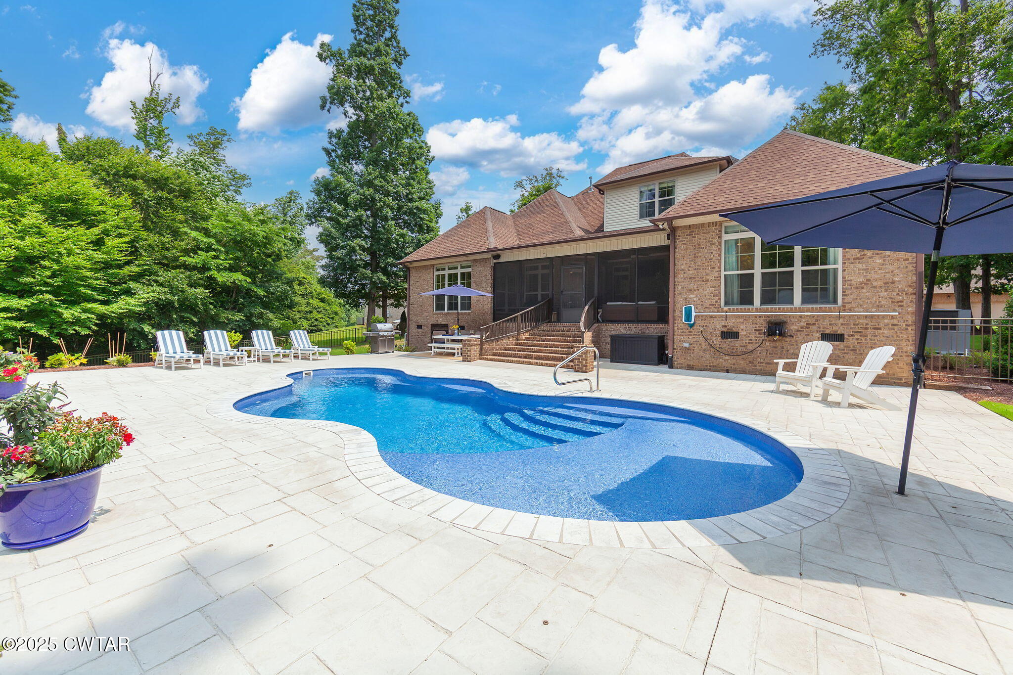 4 Lake Pointe Drive