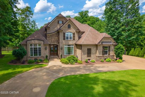 4 Lake Pointe Drive Jackson TN 38305