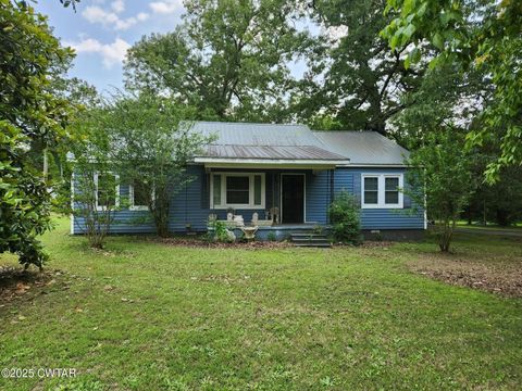 970 Clifton Road Savannah TN 38372