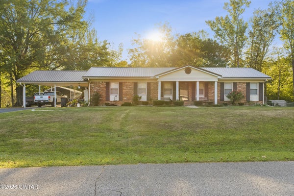 164 HILLHURST DR, SELMER, TN 38375 - Image aa57fe9478d00f4ebe3d2c24fdf04cbe/2510089411