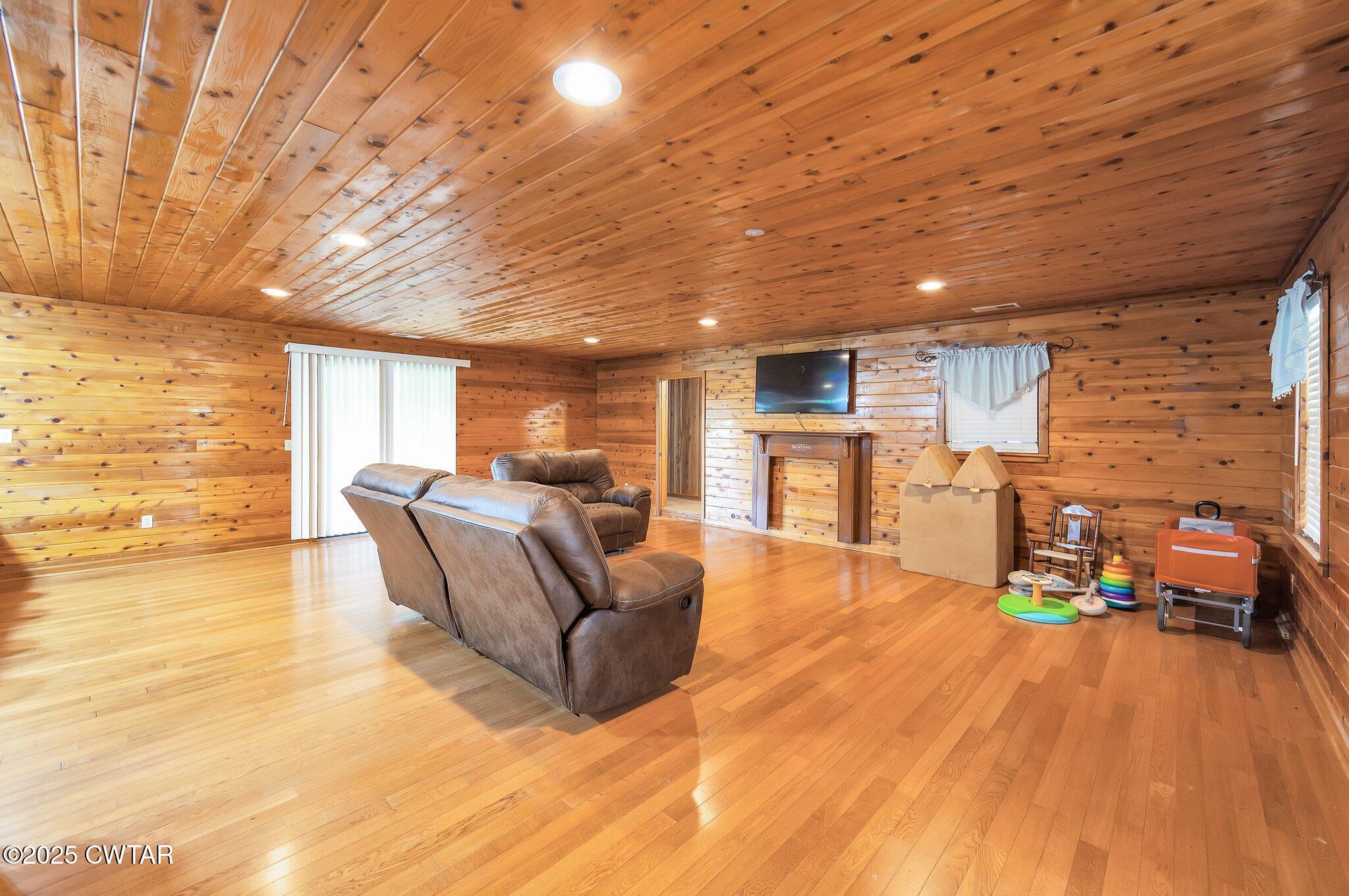 9149 Edith Nankipoo Road