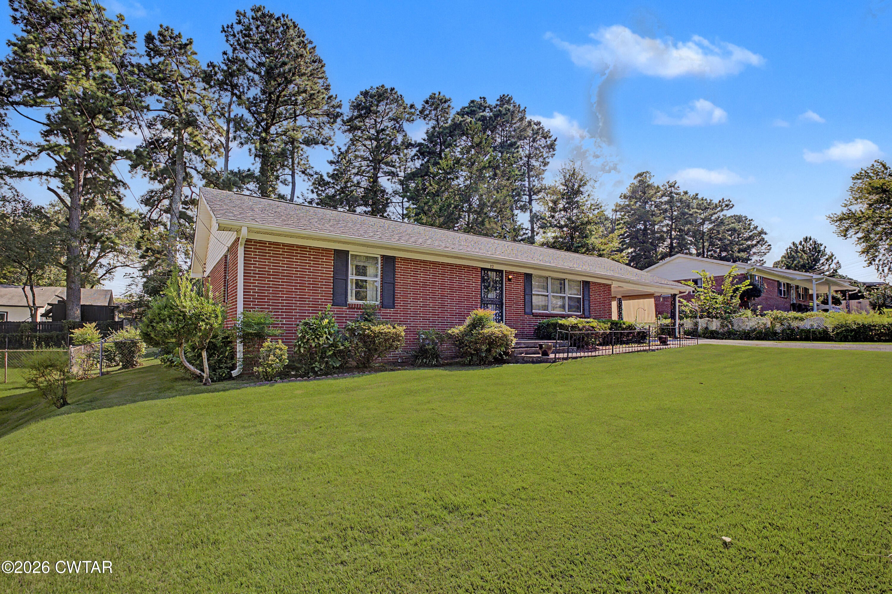12 Knollwood Drive