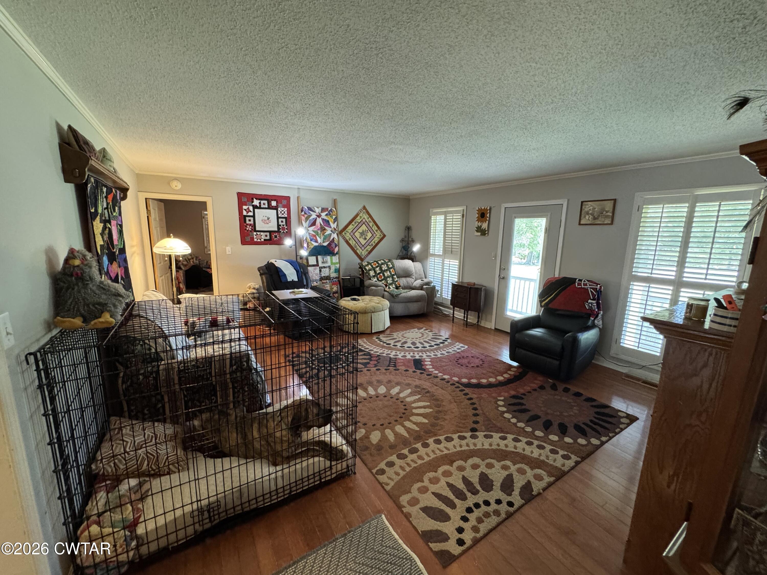 6073 Meadowbrook Cove