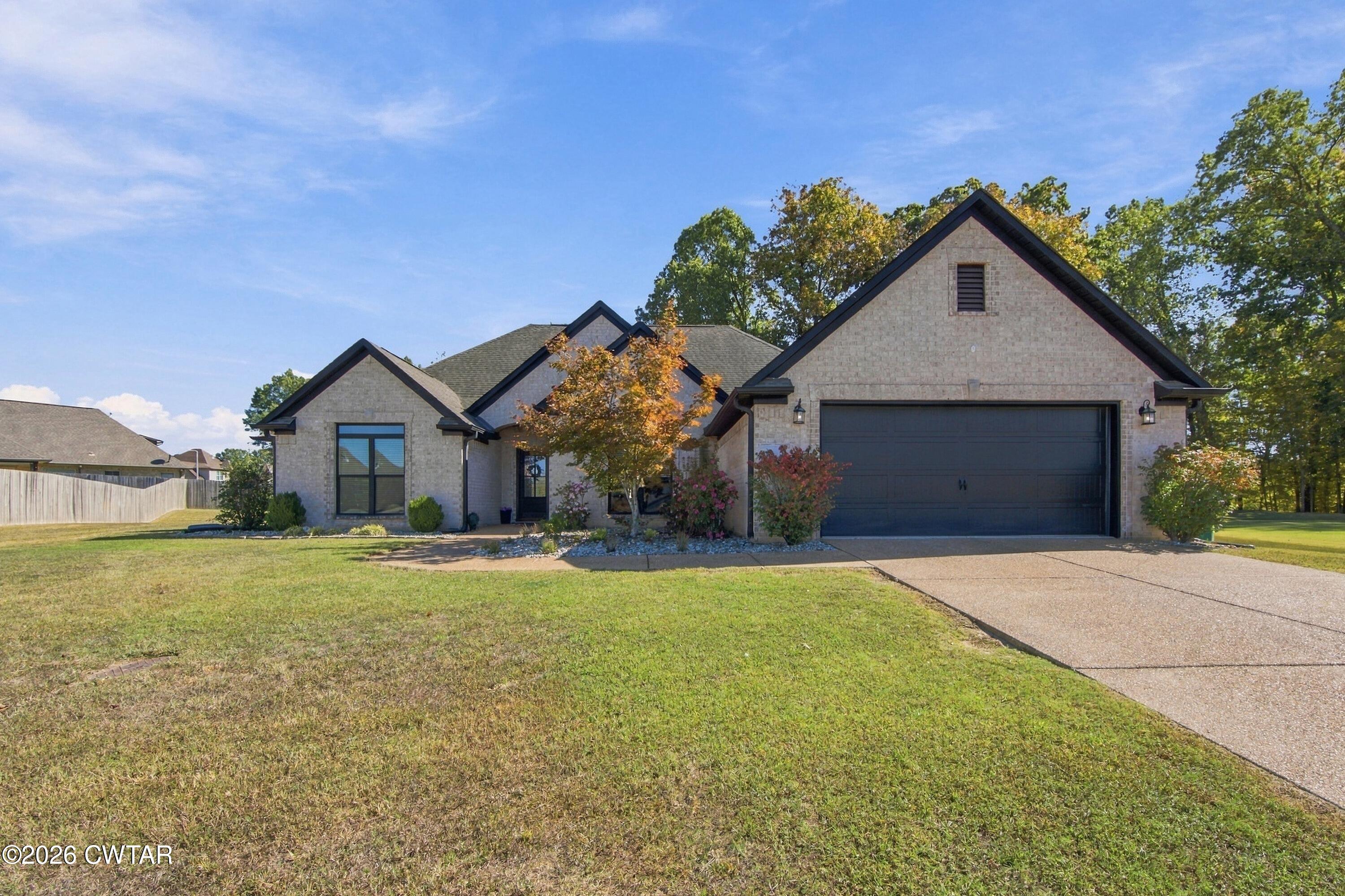 32 Legacy Cove