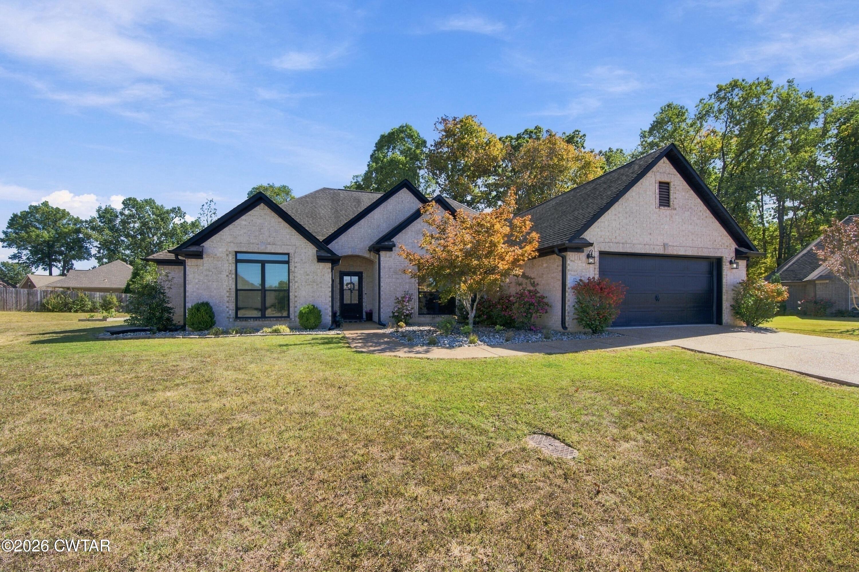 32 Legacy Cove
