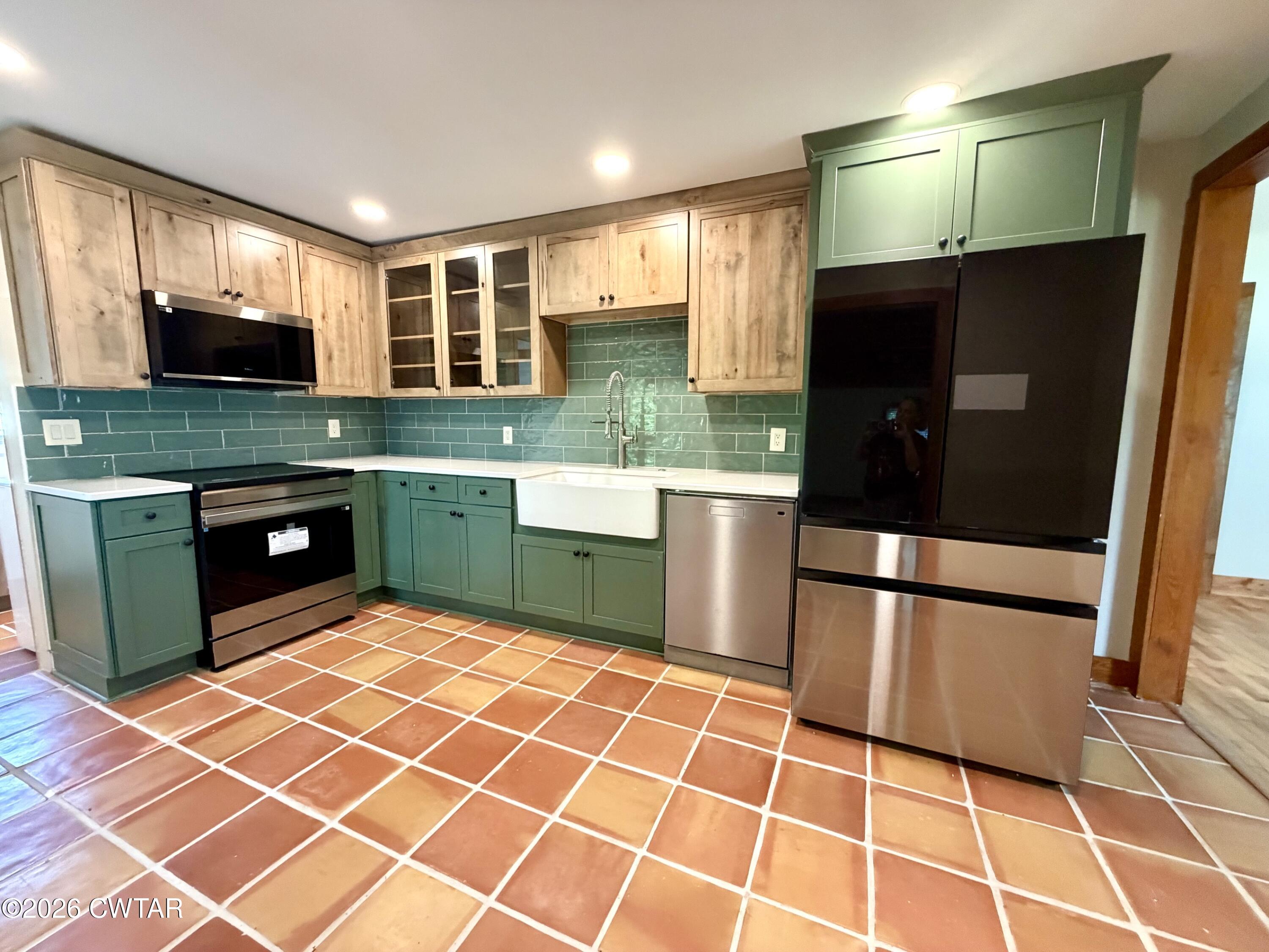 328 Rowlett Avenue