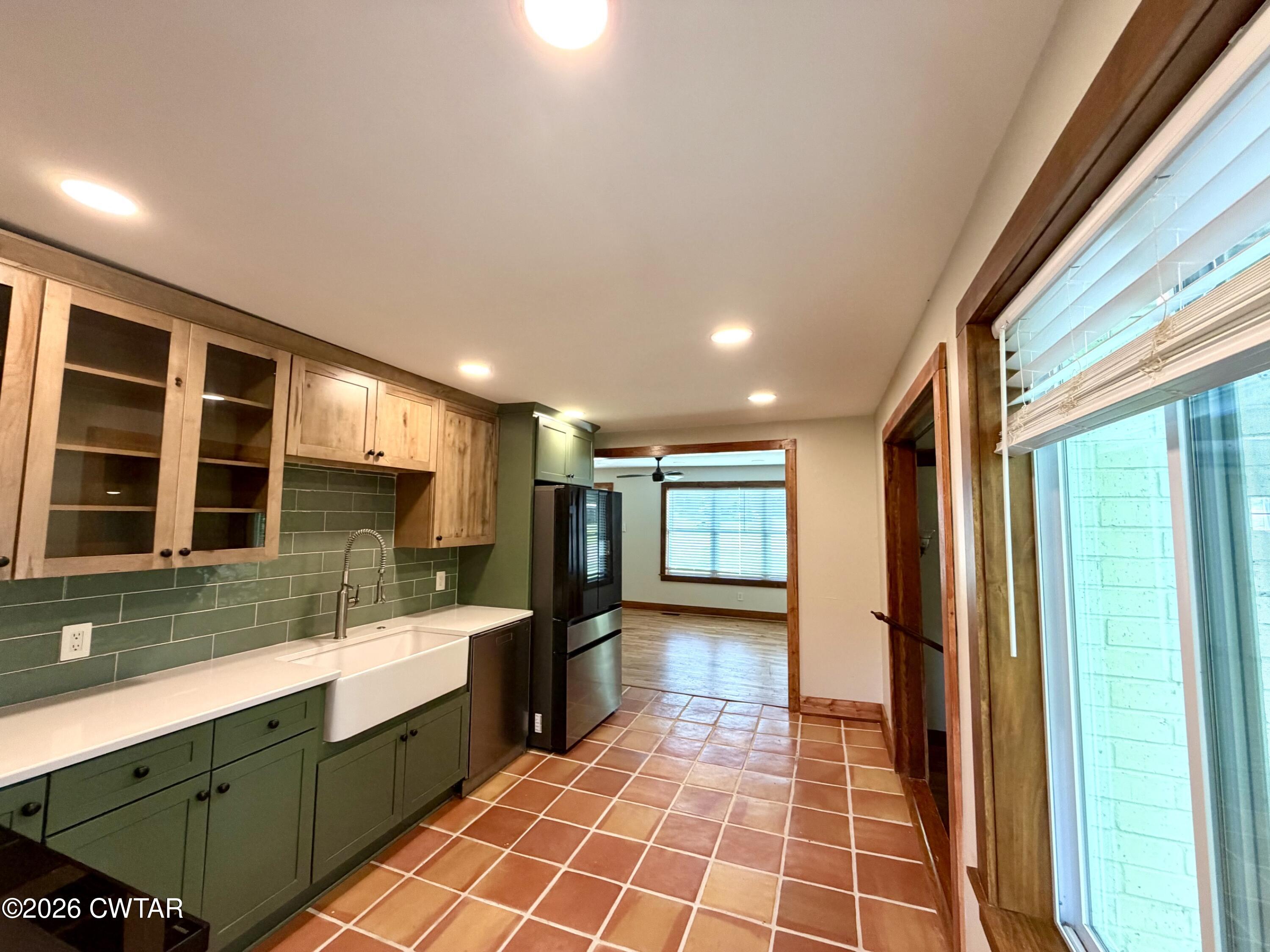 328 Rowlett Avenue