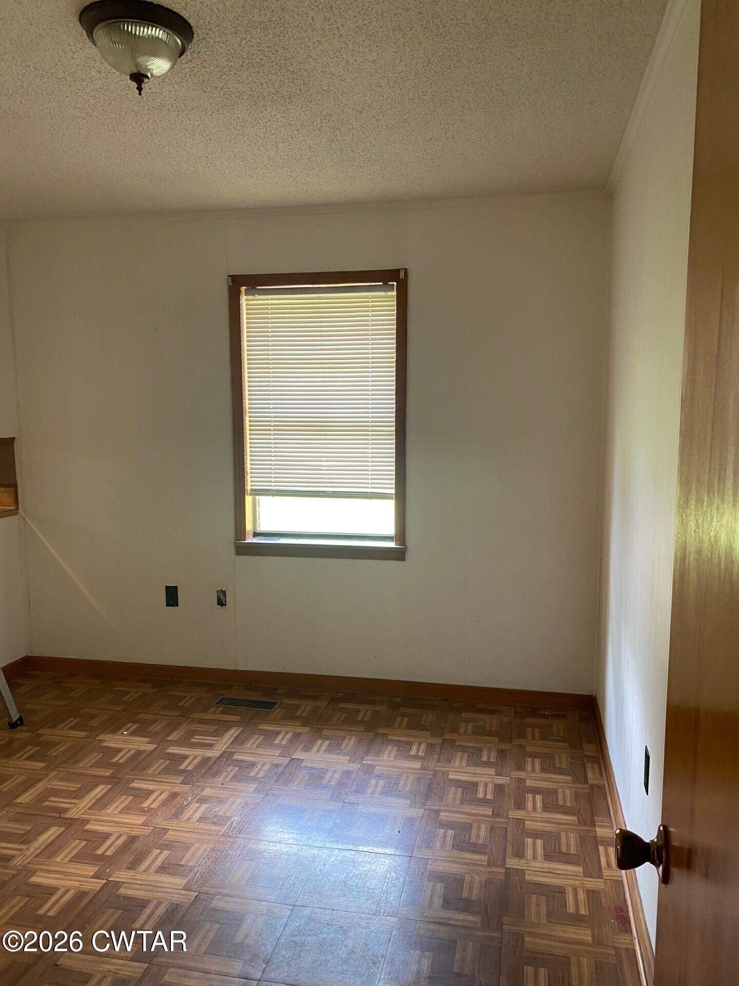 7207 Highway 104 E