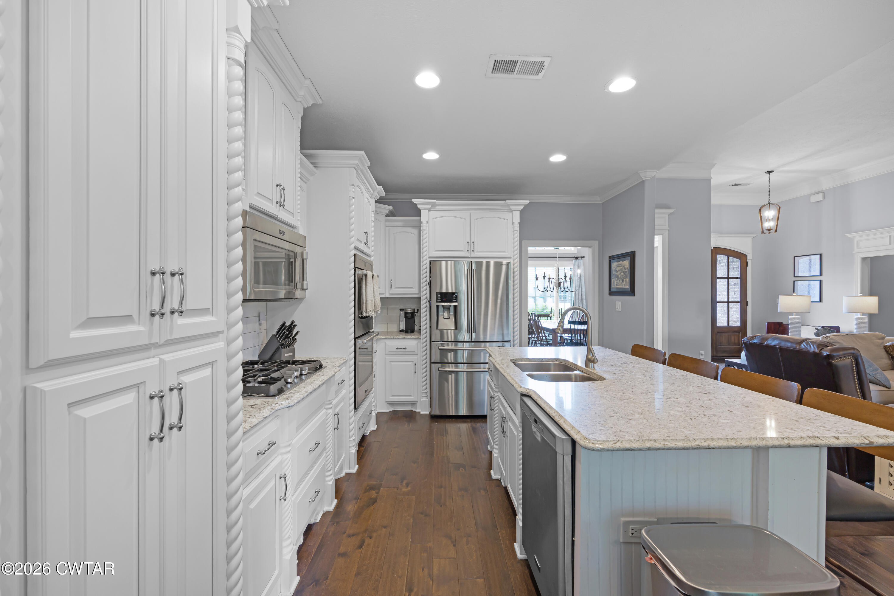 100 Ravenwood Drive