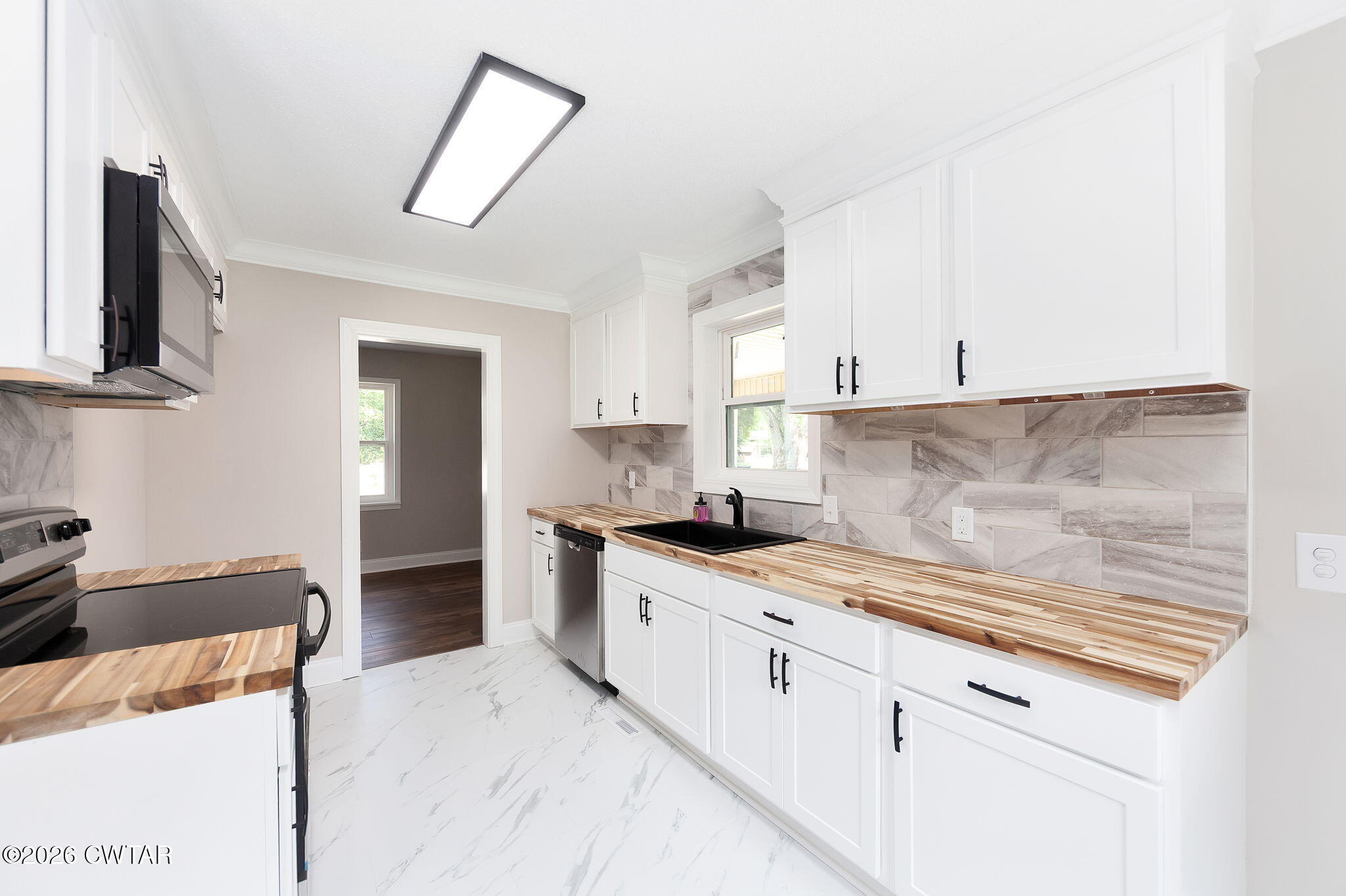 110 Lakeshore Drive