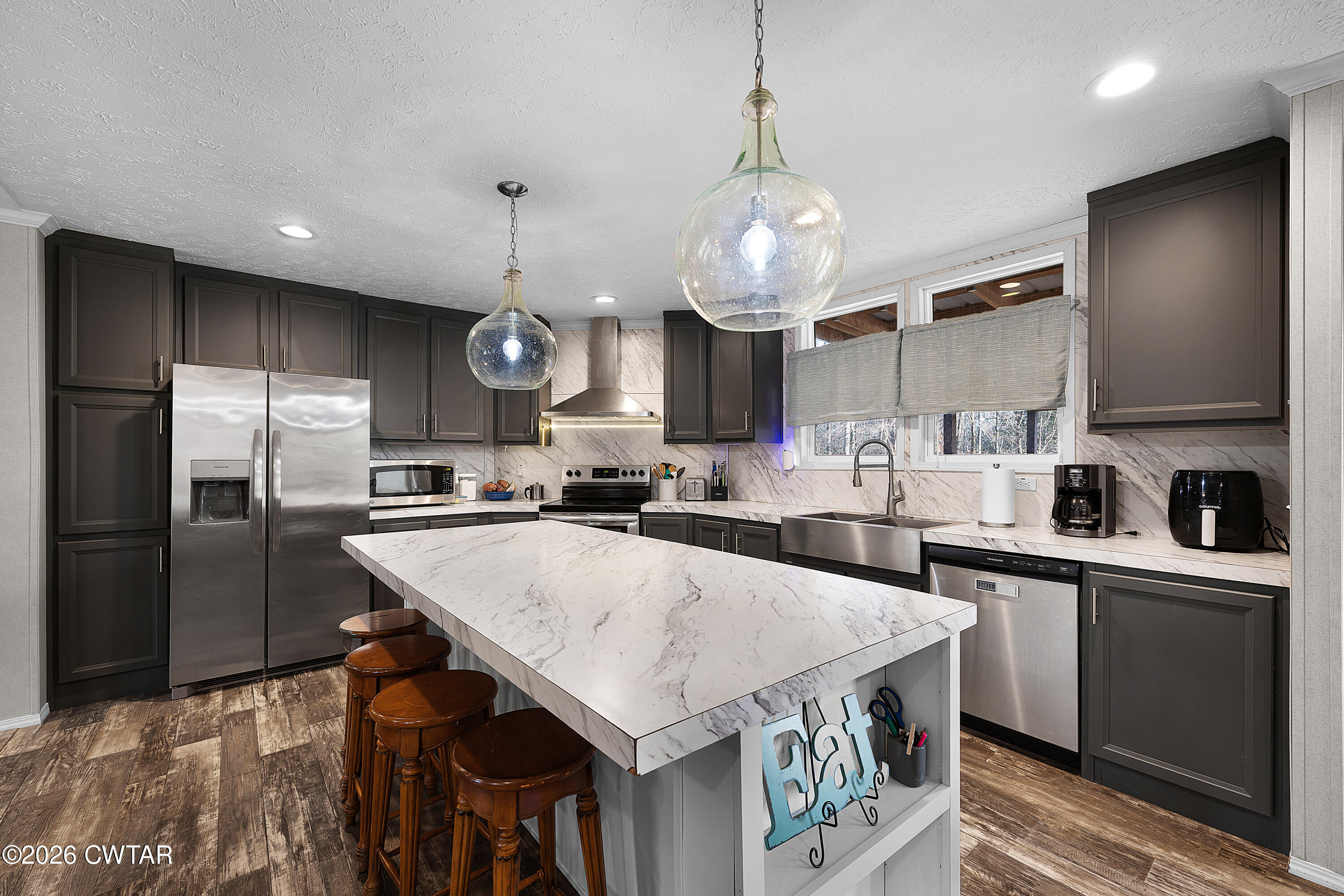 77 Vernon White Road