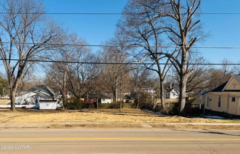 611 S College Street Trenton TN 38382