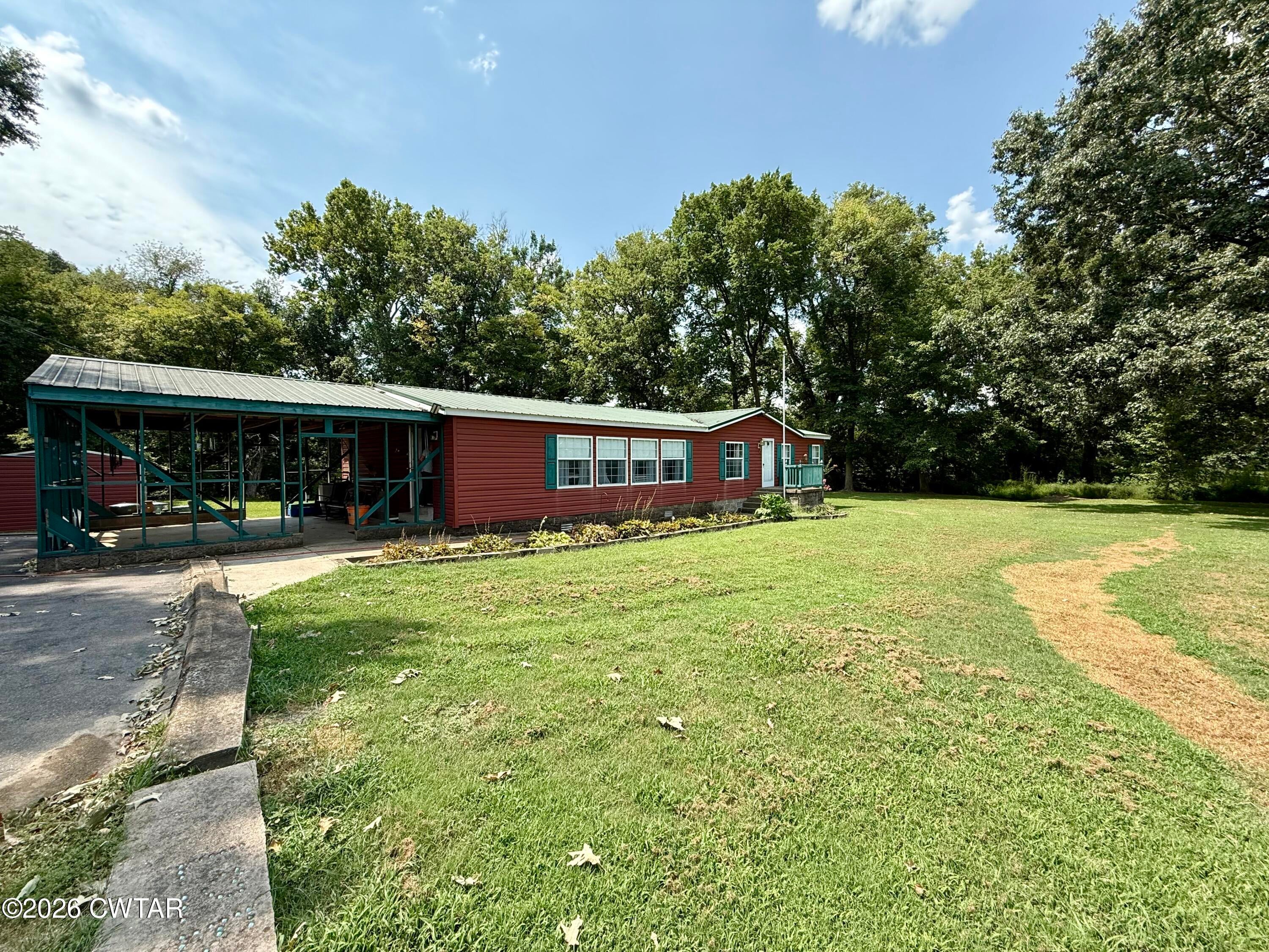 915 Don Hurley Road