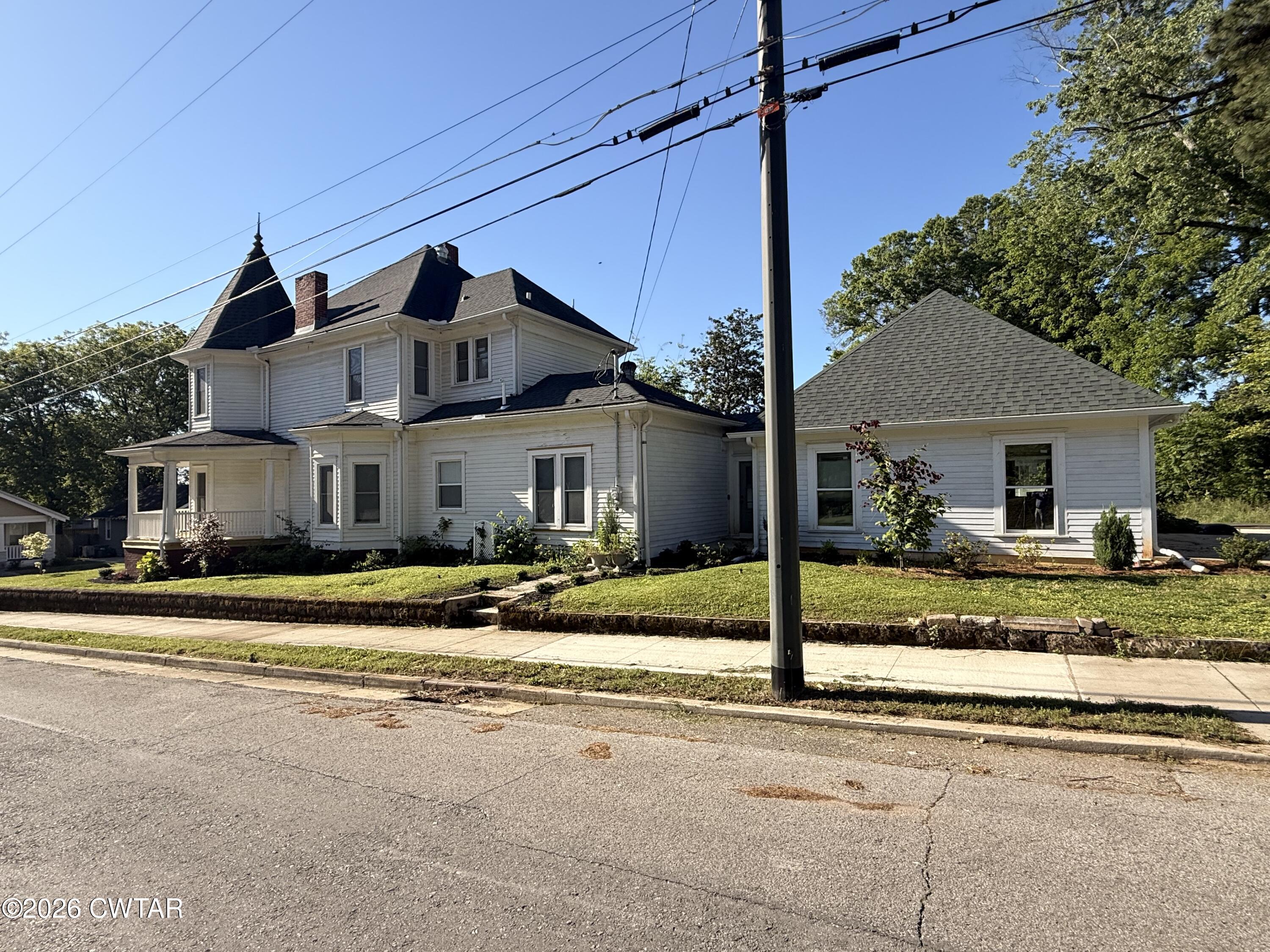 325 Johnson Street