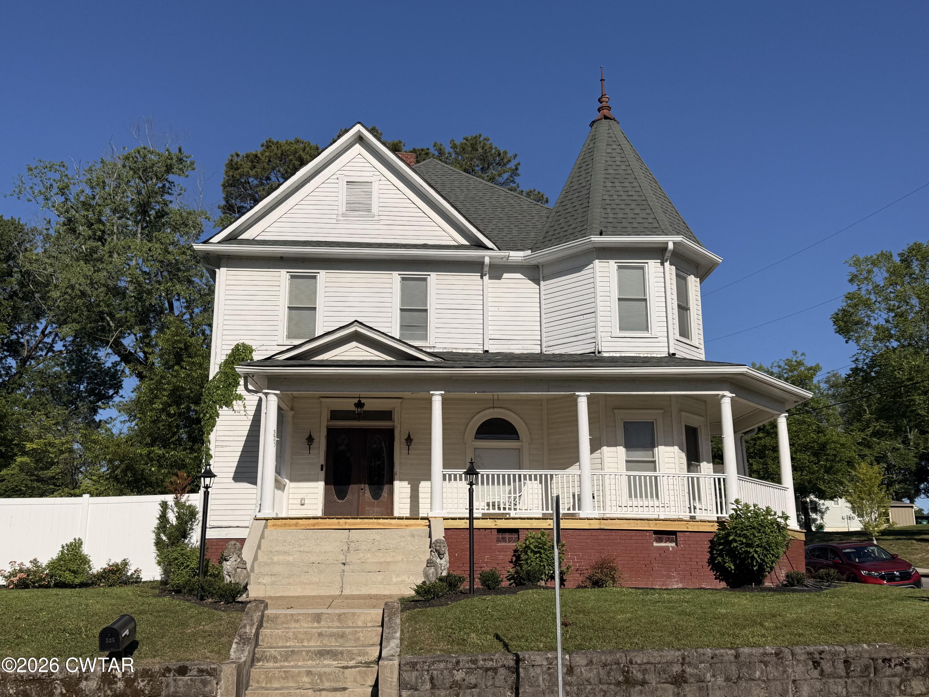 325 Johnson Street