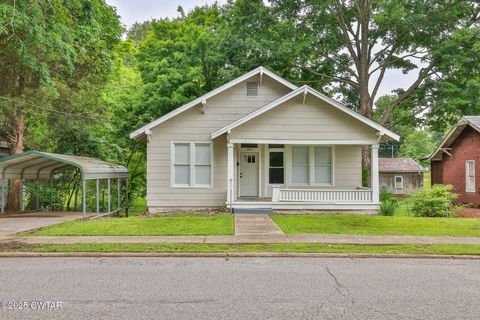 203 Summer St Martin TN 38237