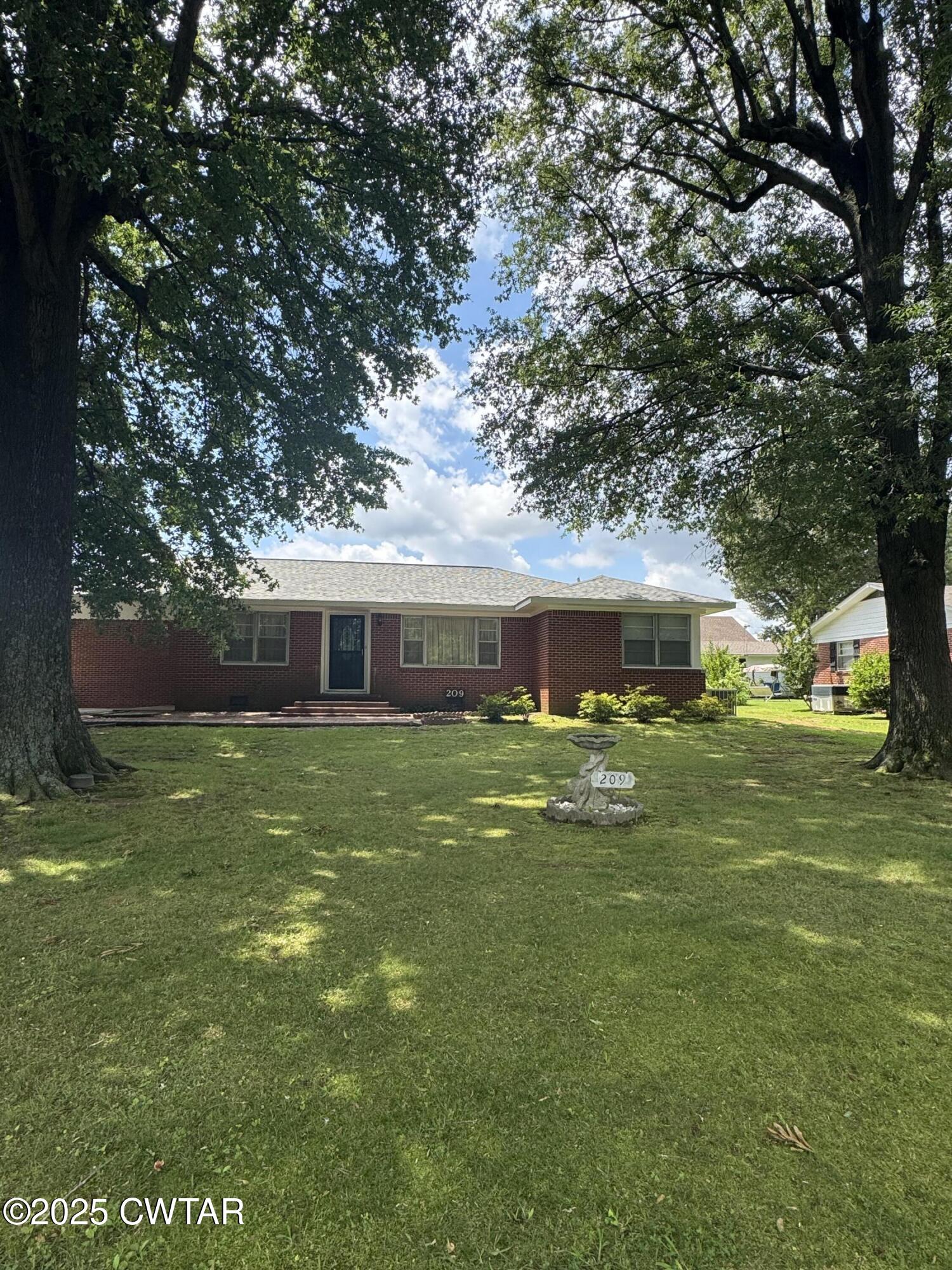 209 Hillside Street