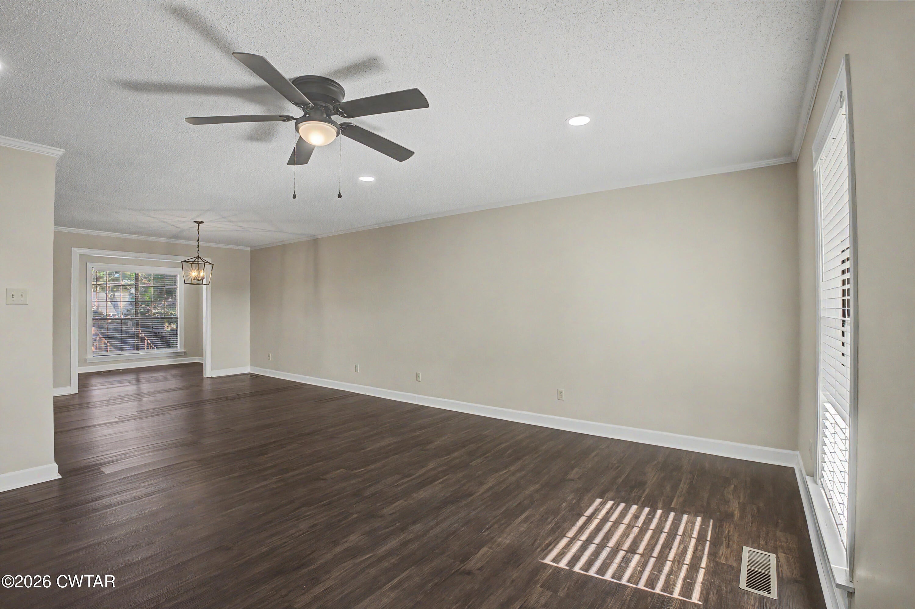 916 Oak View Cove