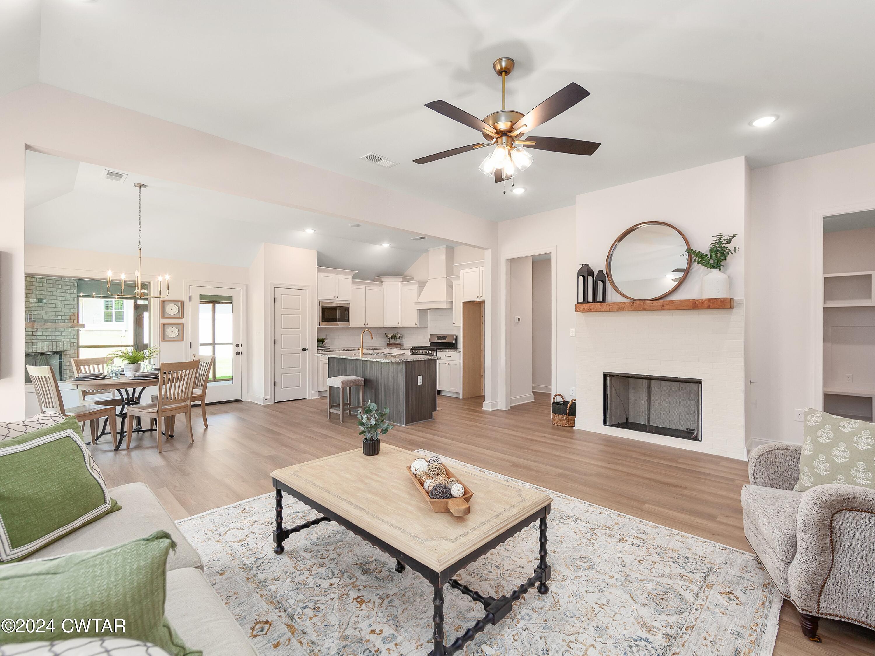 43 Kingston Creek Drive