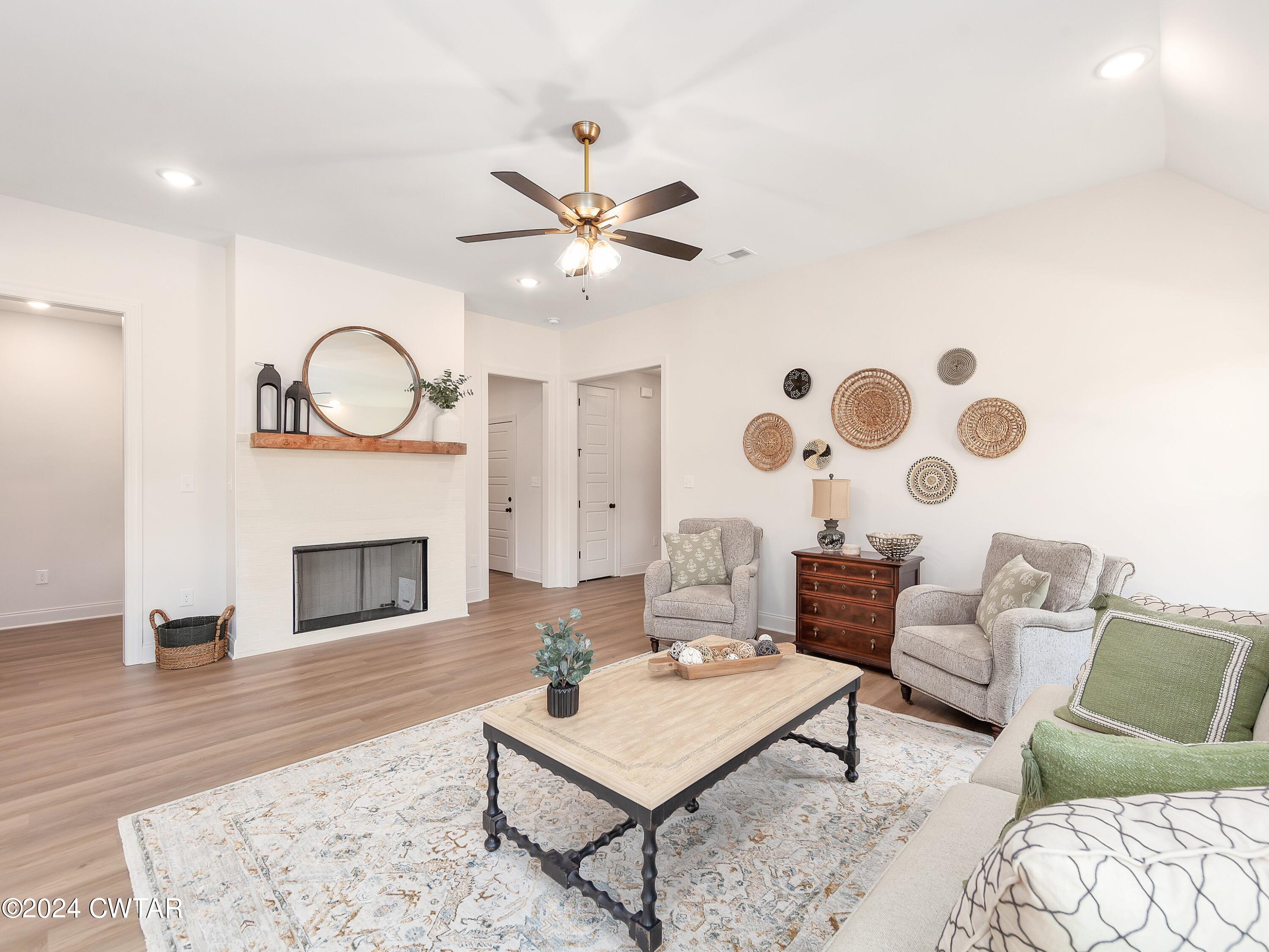 43 Kingston Creek Drive