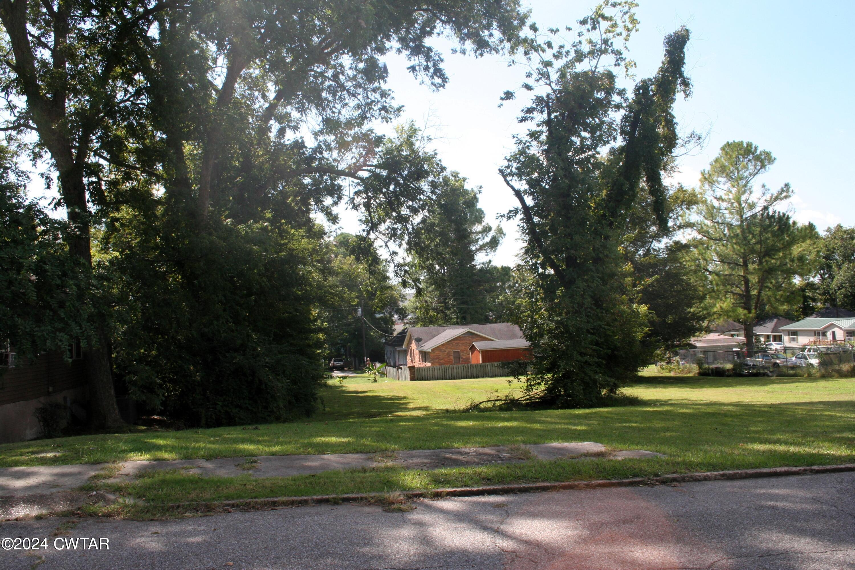 719 Finley St