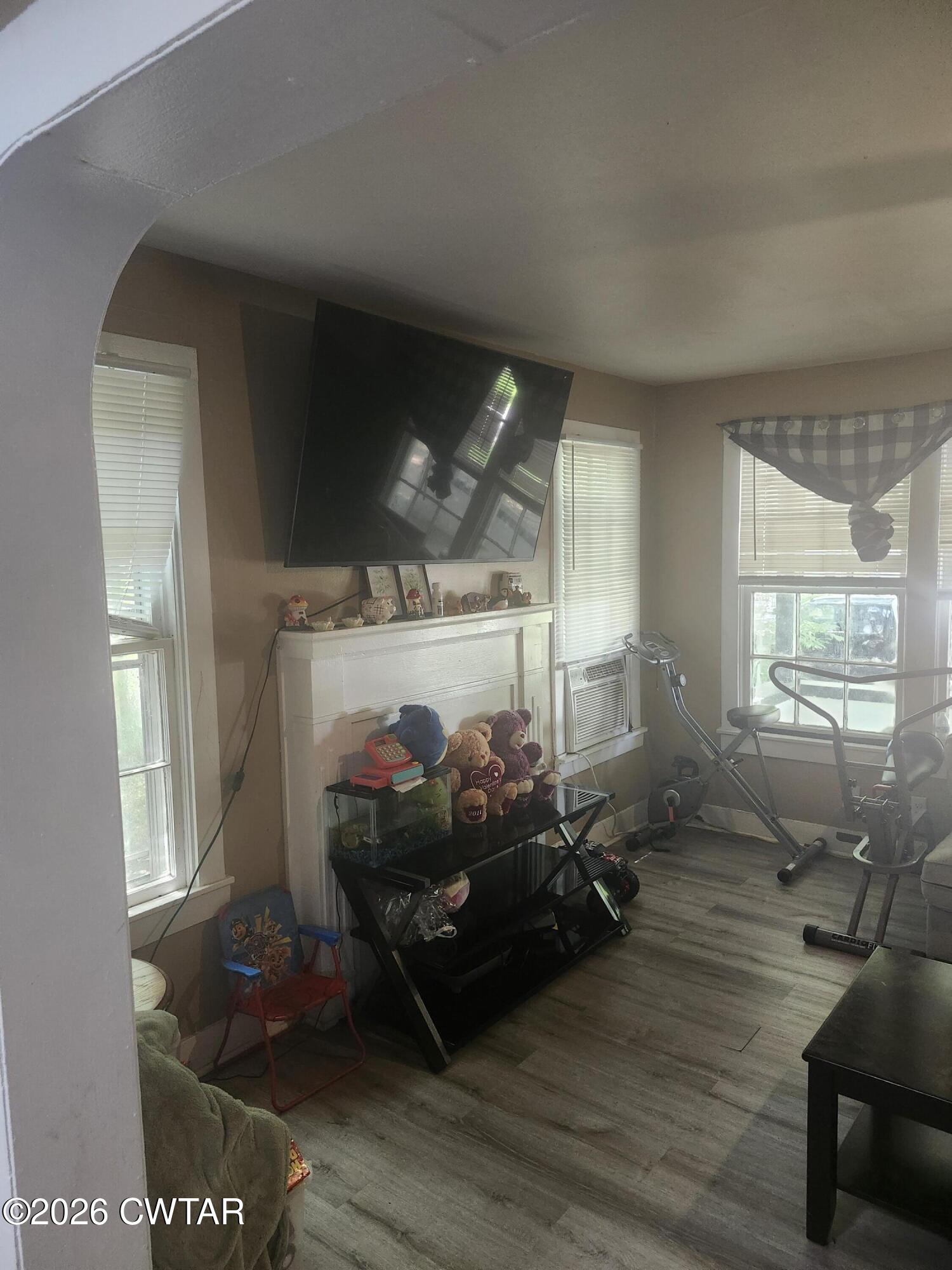 512 N 19th Avenue - Photo 3