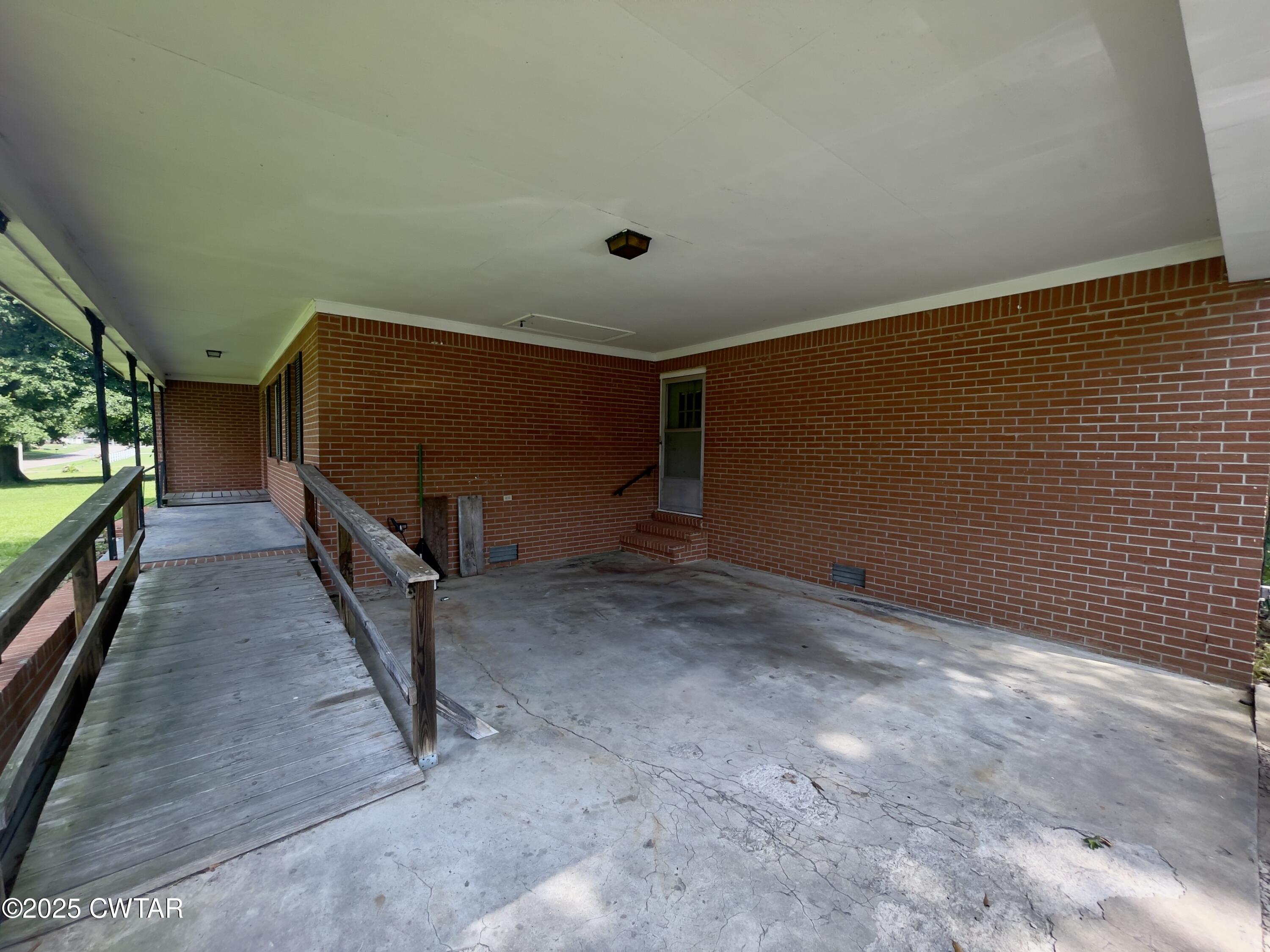 565 W Main Street