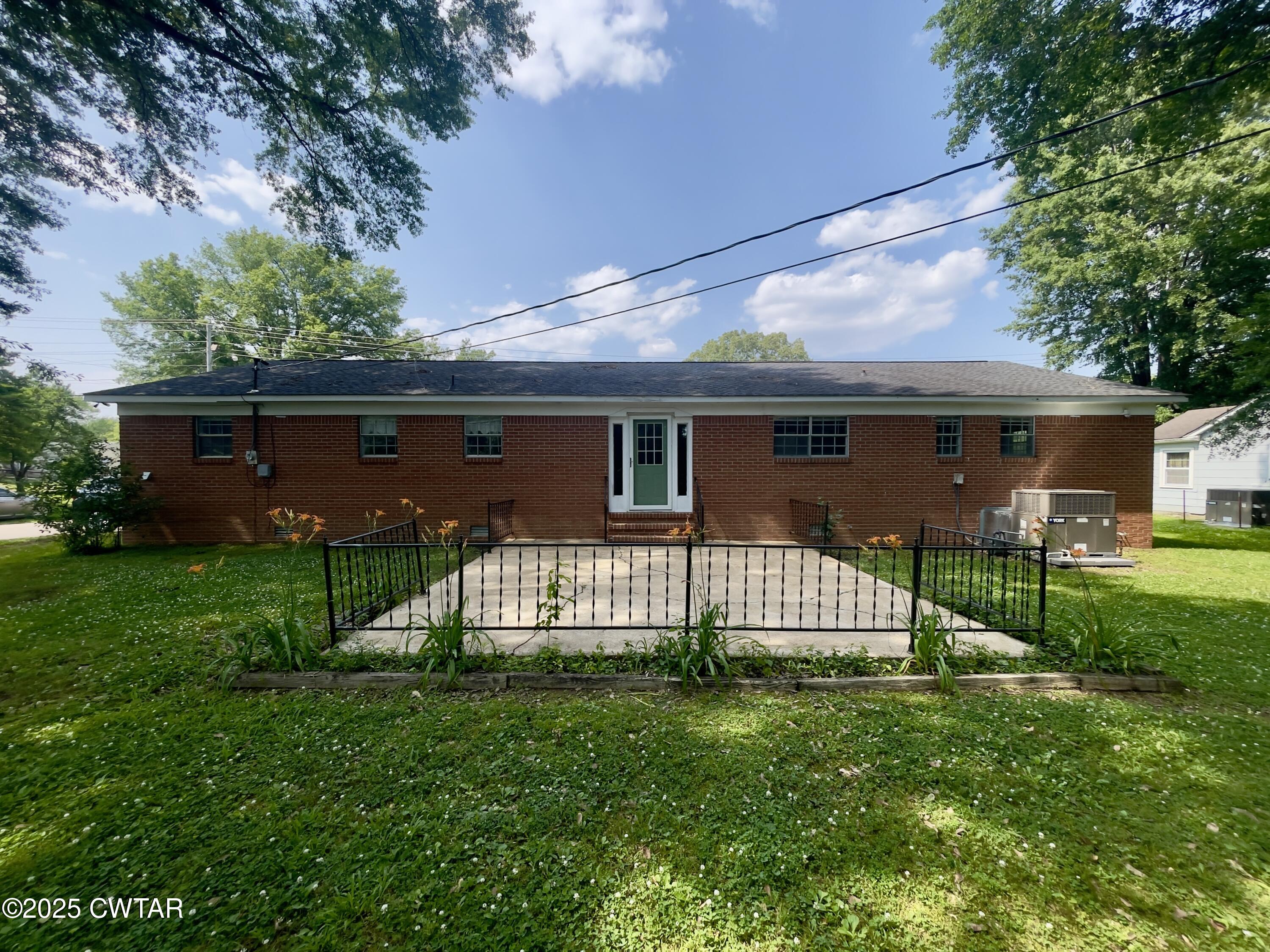 565 W Main Street