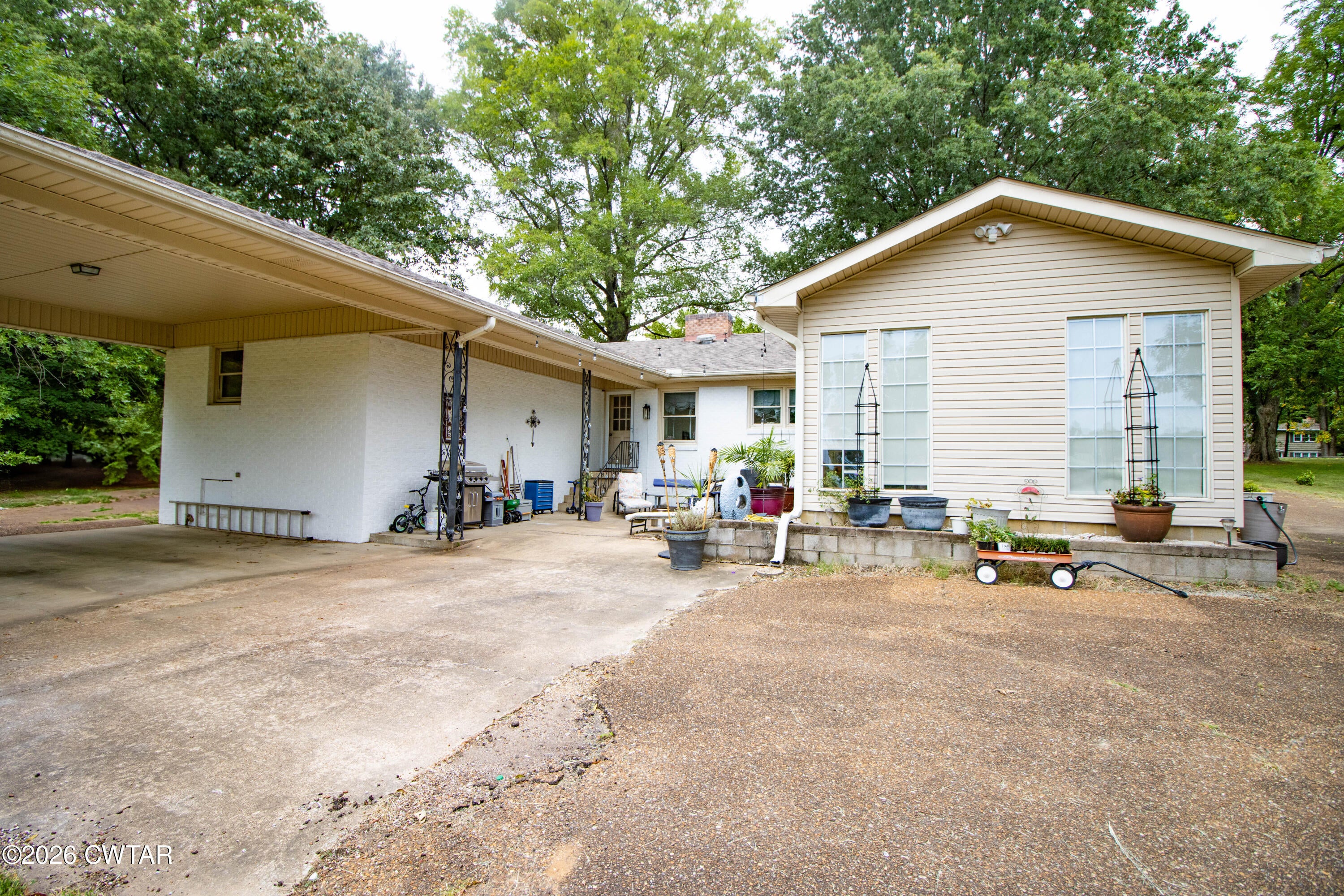 321 Lackey Lane