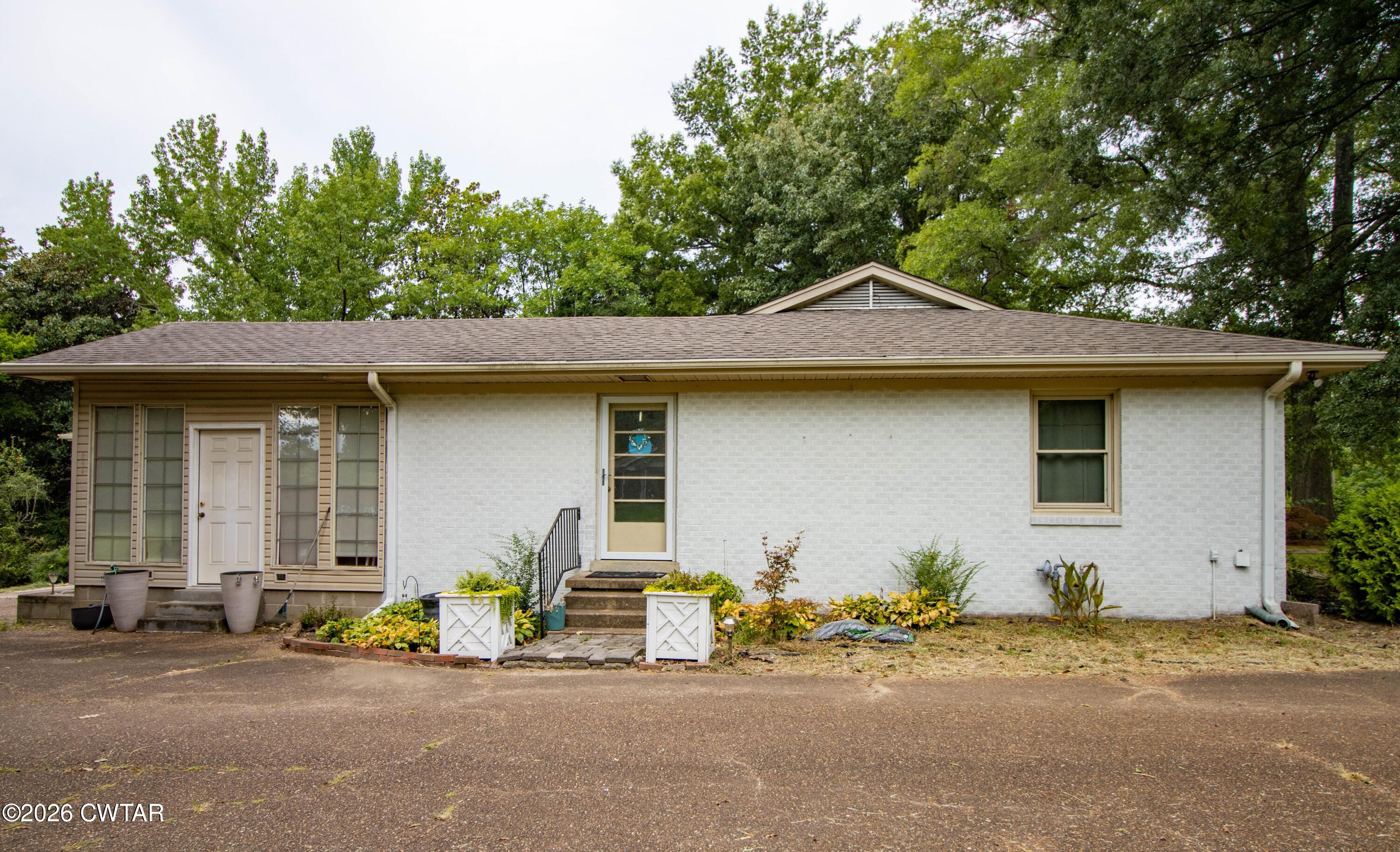 321 Lackey Lane