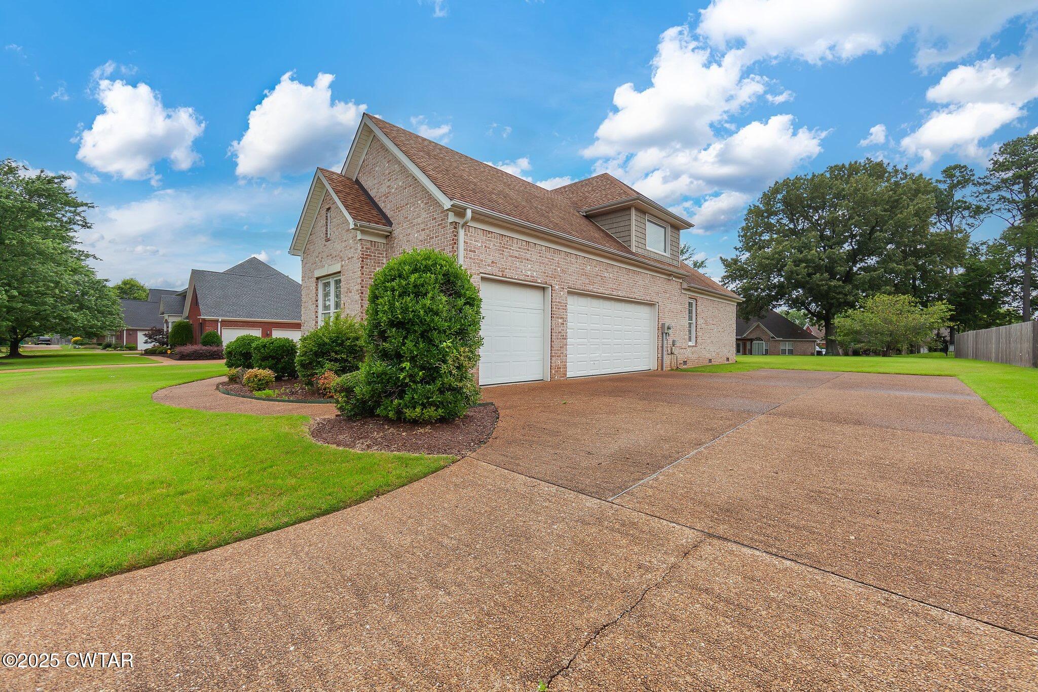 27 Greendale Drive